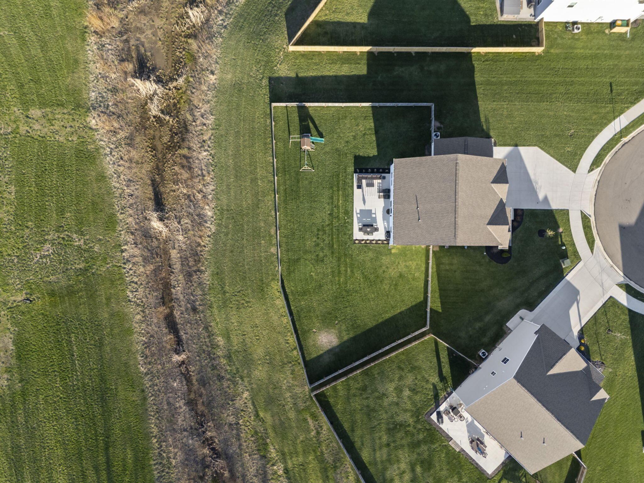 324 Kells Court W