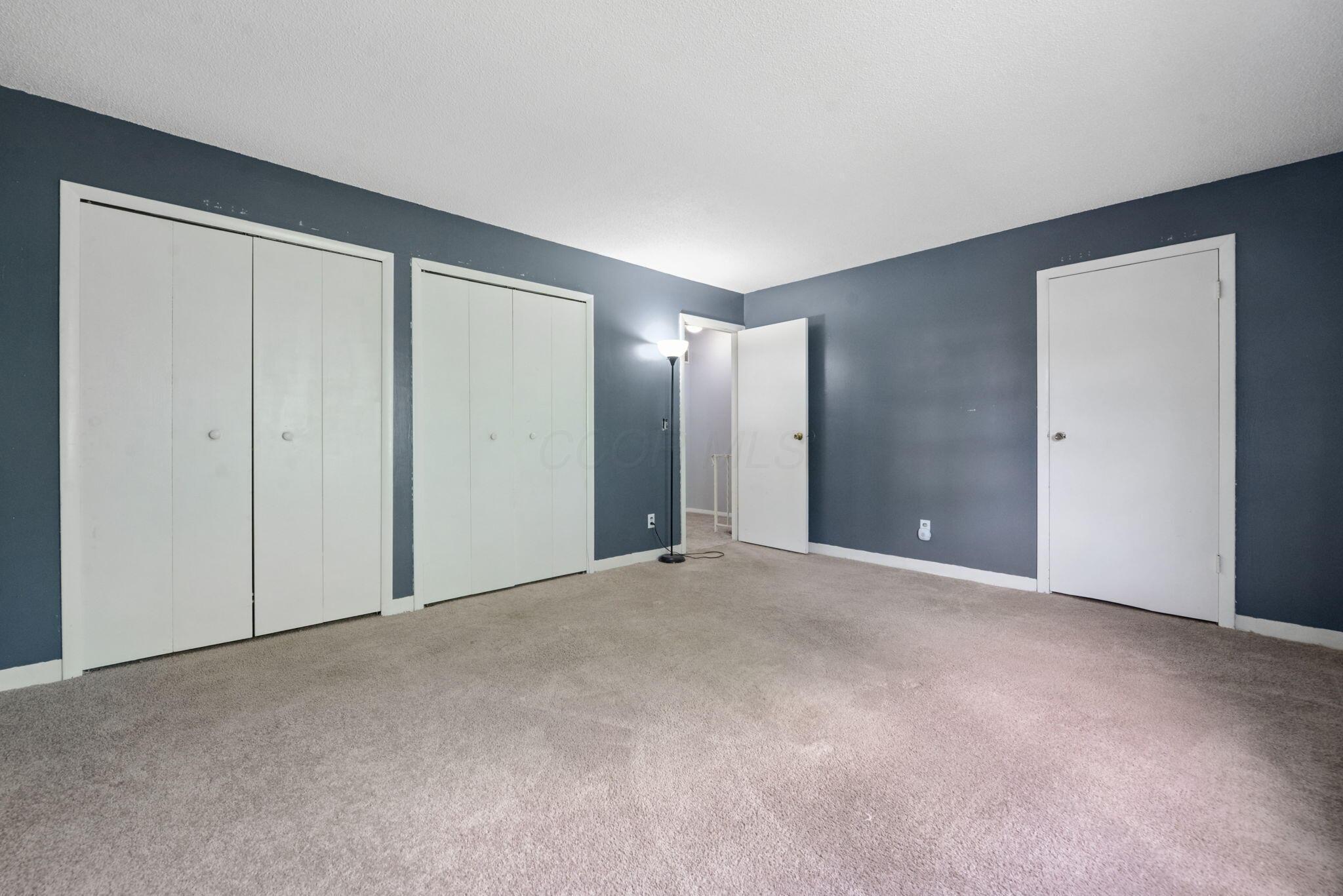 6164 Stornoway Drive S, 6164