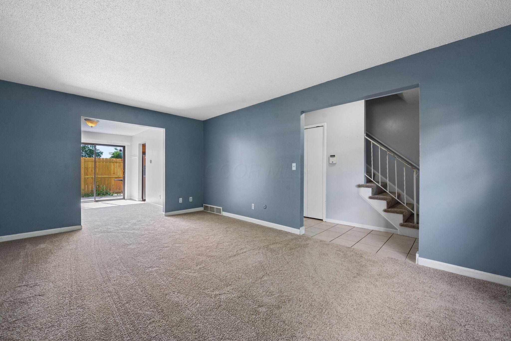 6164 Stornoway Drive S, 6164