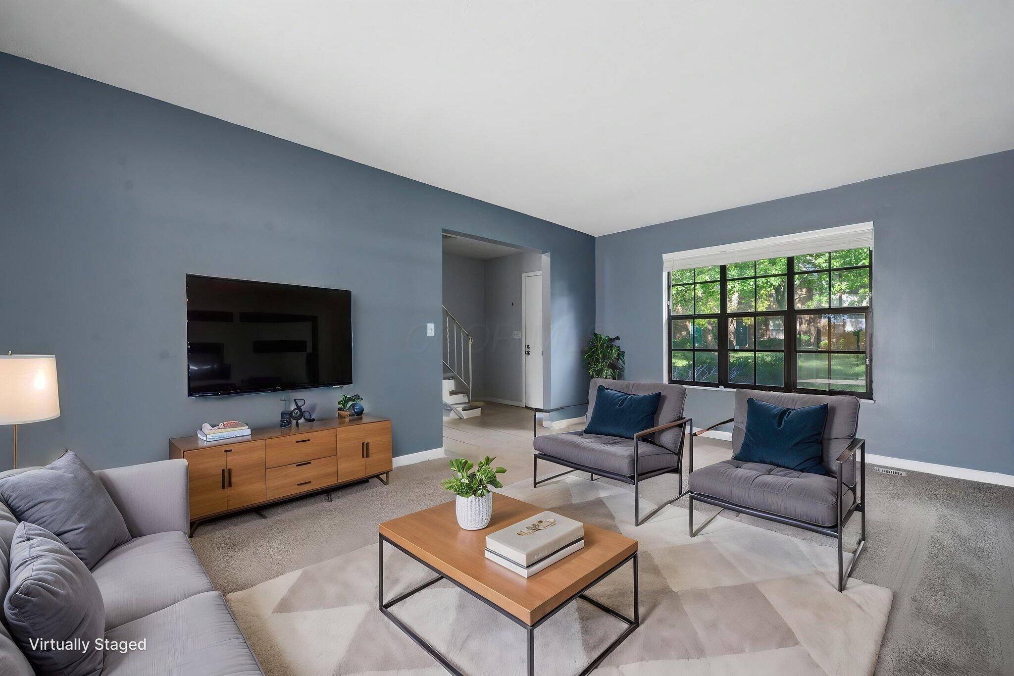 6164 Stornoway Drive S, 6164