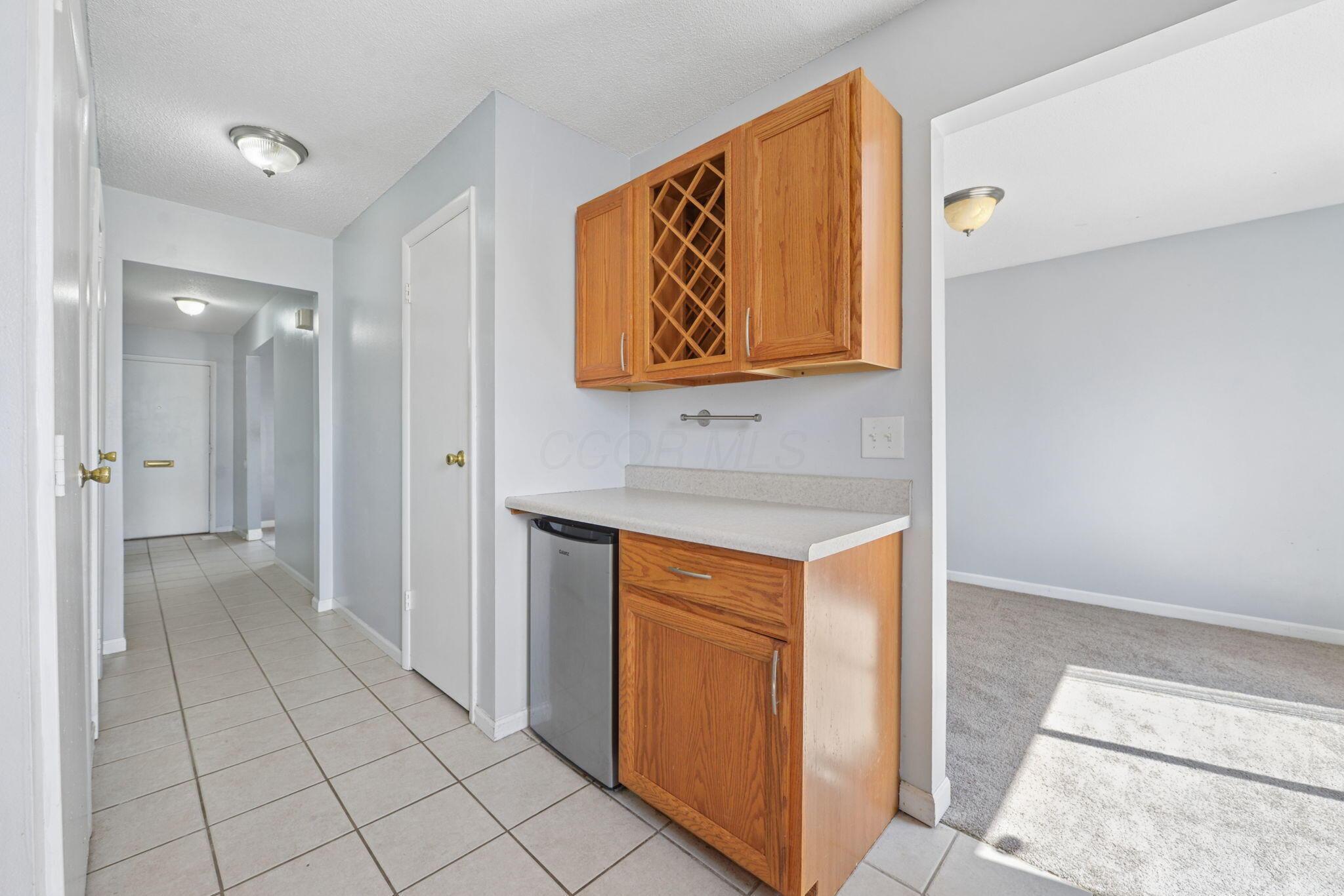 6164 Stornoway Drive S, 6164