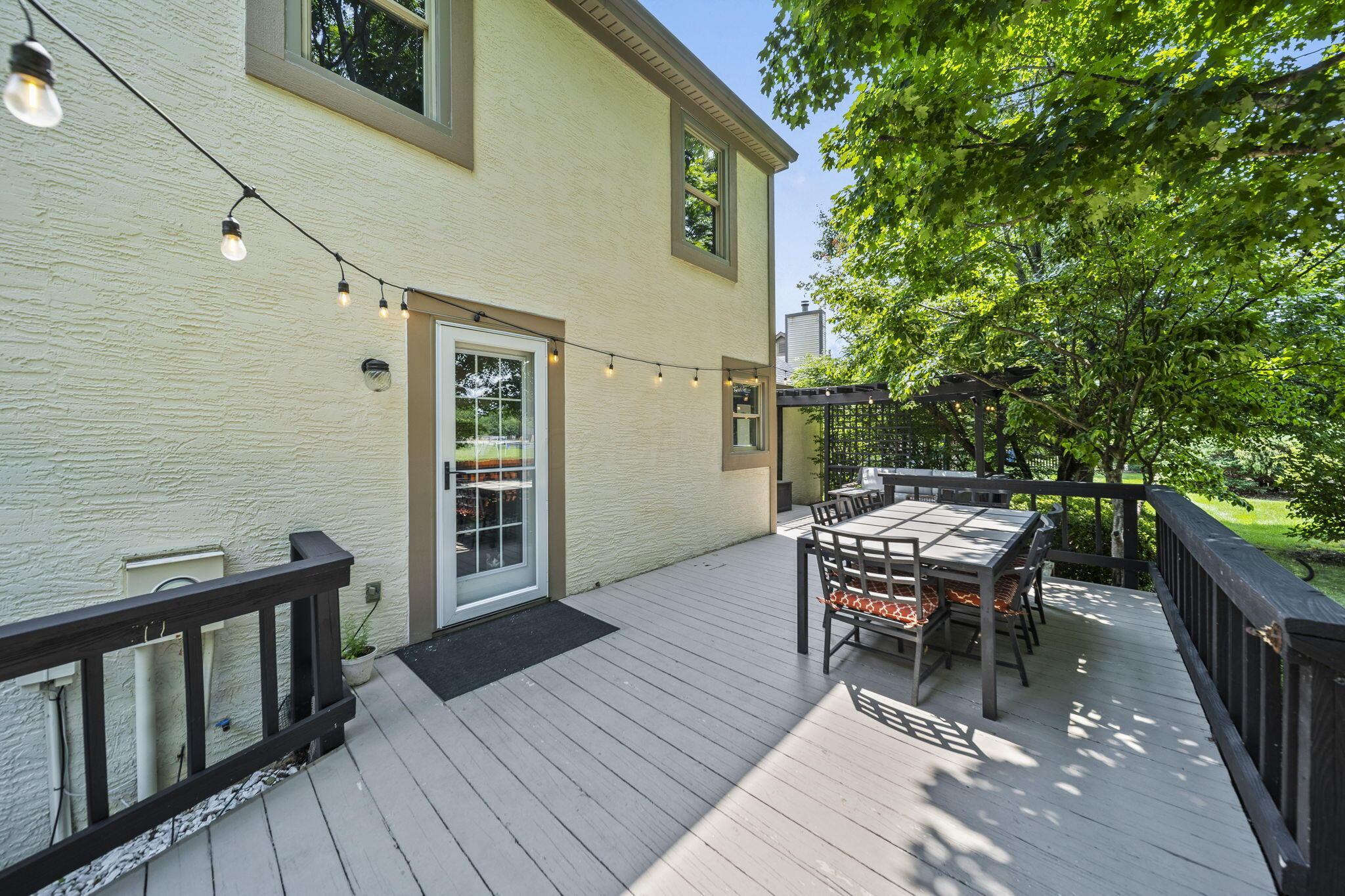 886 Thirlwall Court