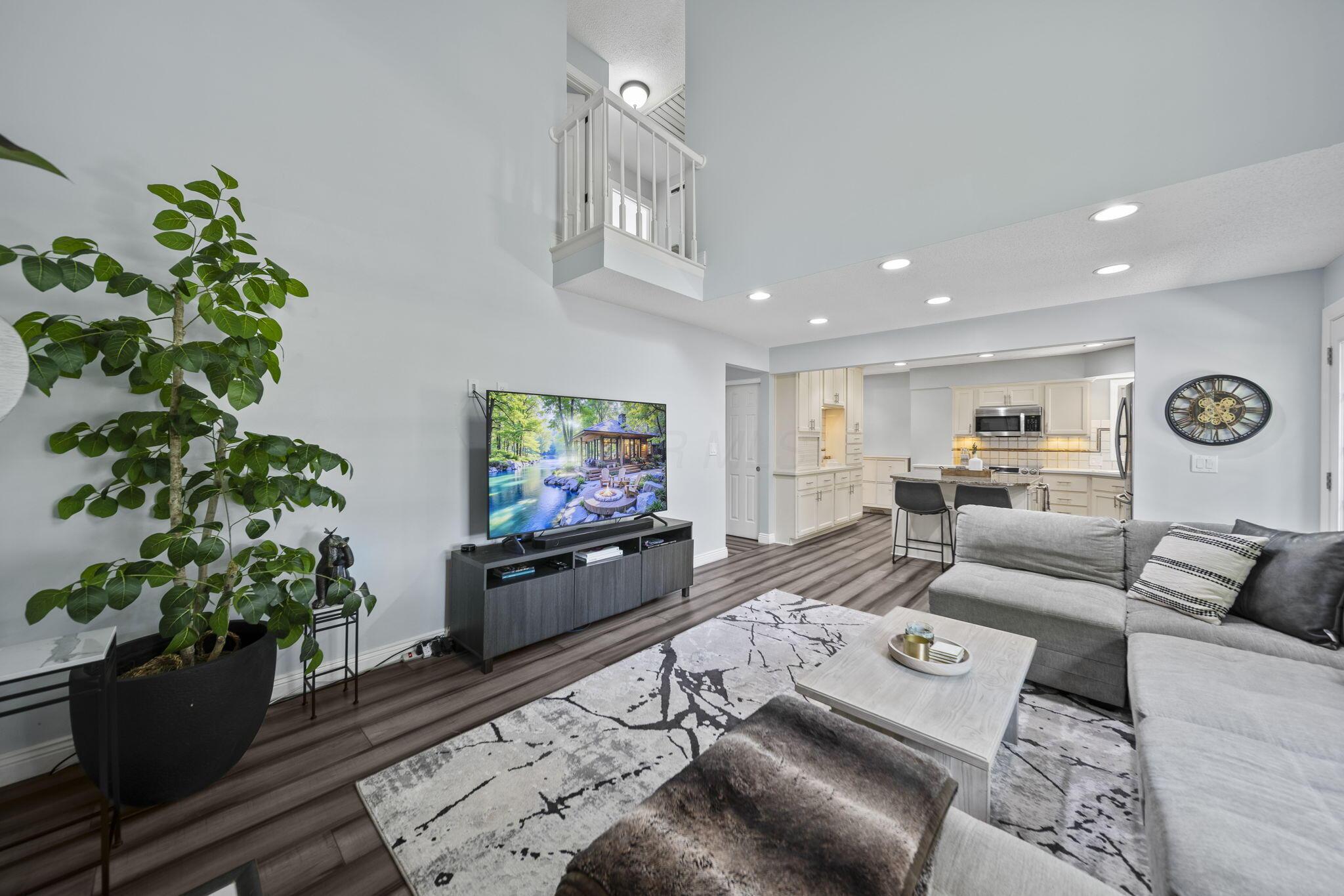 886 Thirlwall Court