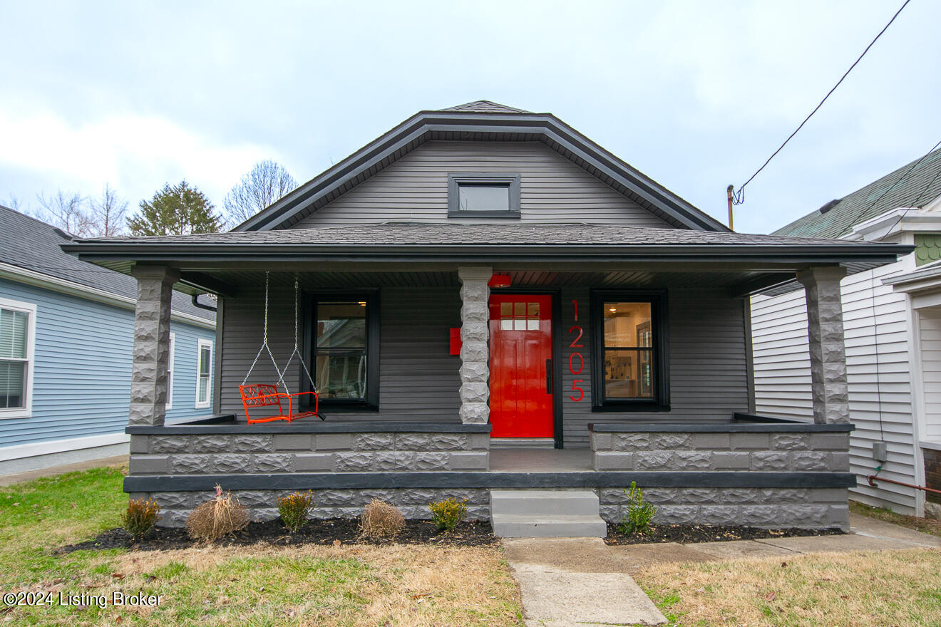 1205 Lydia St