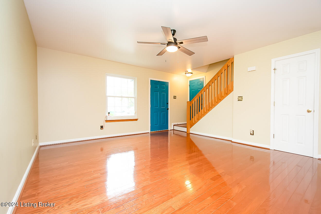 4501 Meadowlark Manor Ln