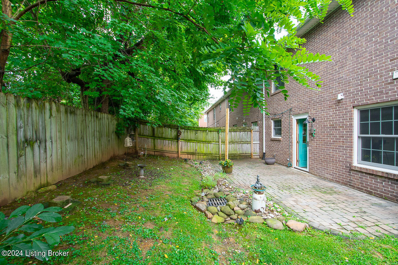 4501 Meadowlark Manor Ln