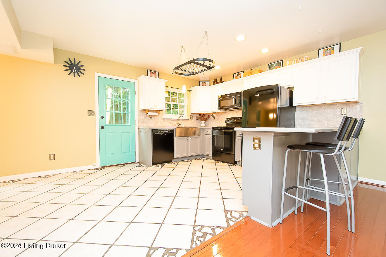 4501 Meadowlark Manor Ln