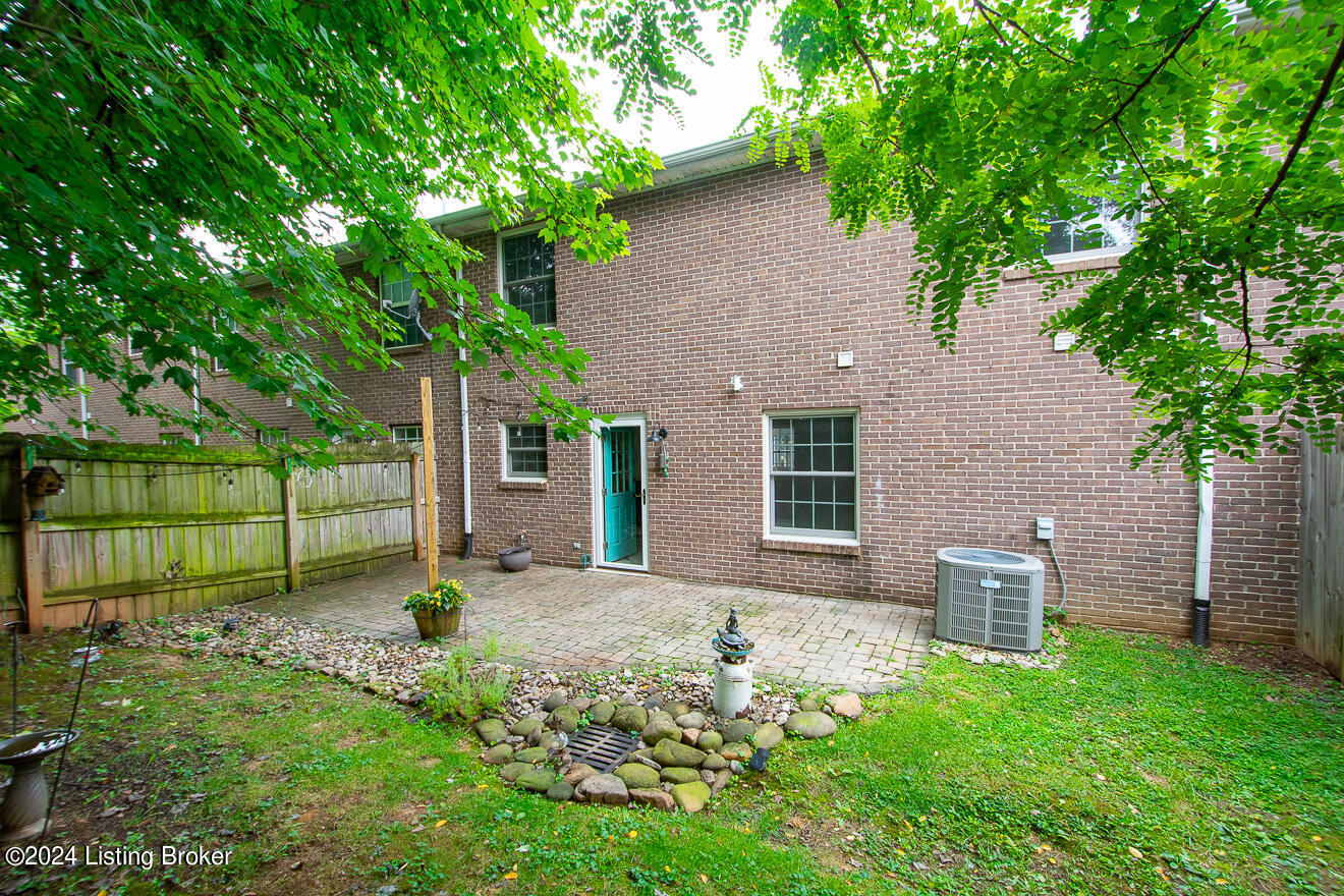 4501 Meadowlark Manor Ln