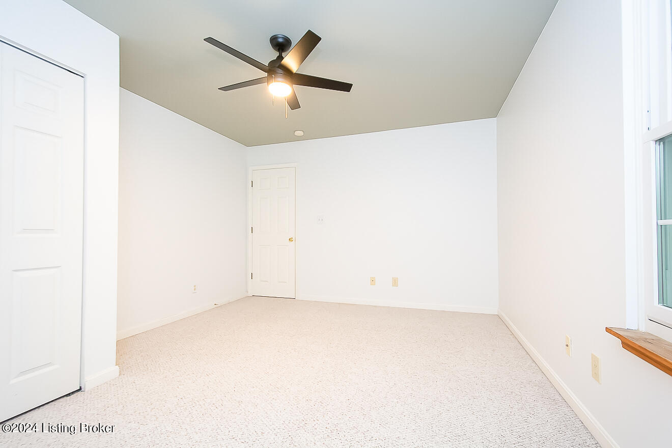 4501 Meadowlark Manor Ln