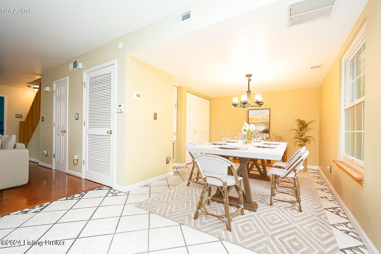 4501 Meadowlark Manor Ln