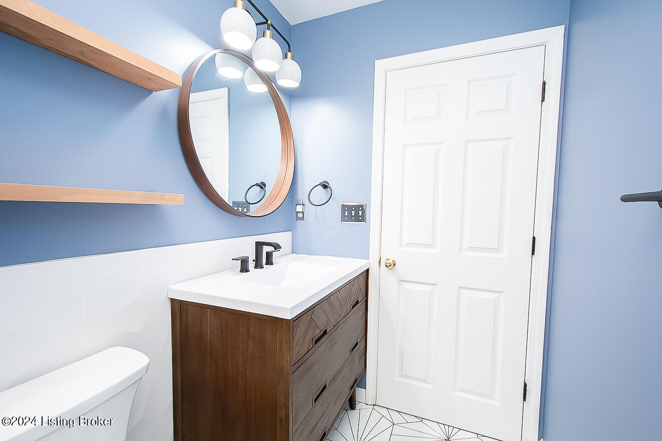 4501 Meadowlark Manor Ln
