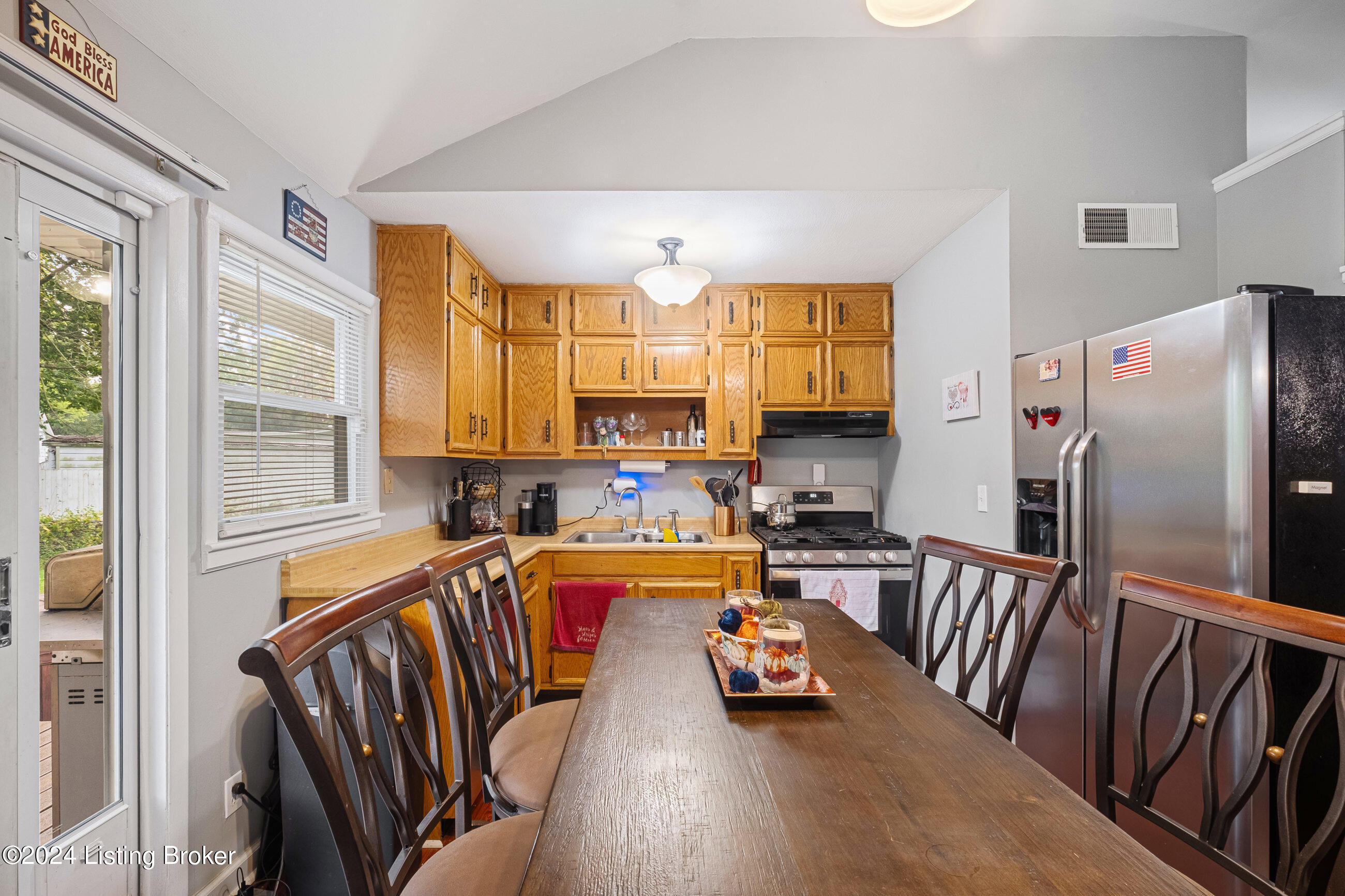 9427 Dalton Dr