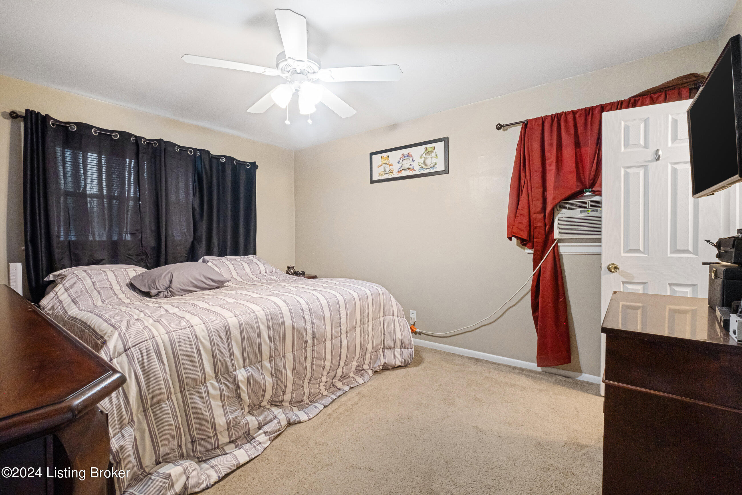 9427 Dalton Dr