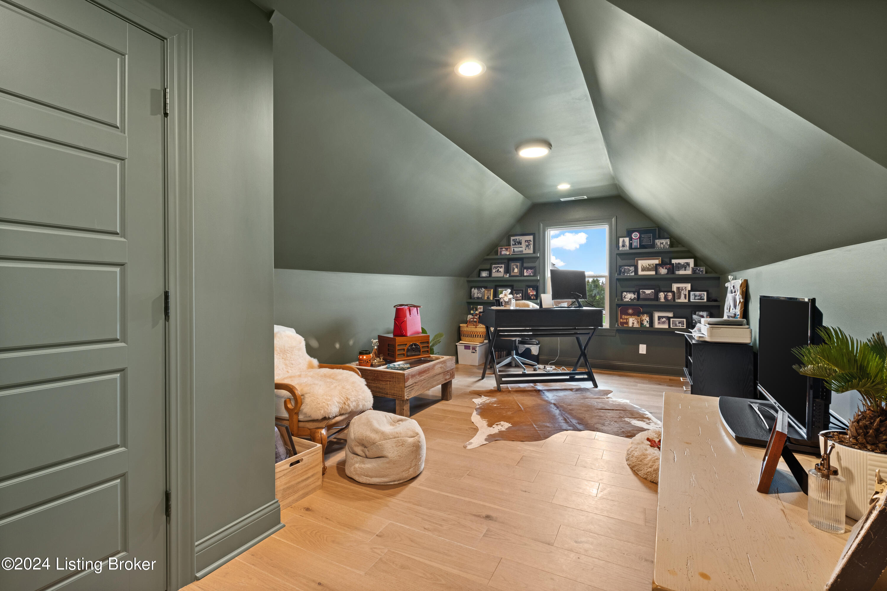 12419 Oakland Hills Trail