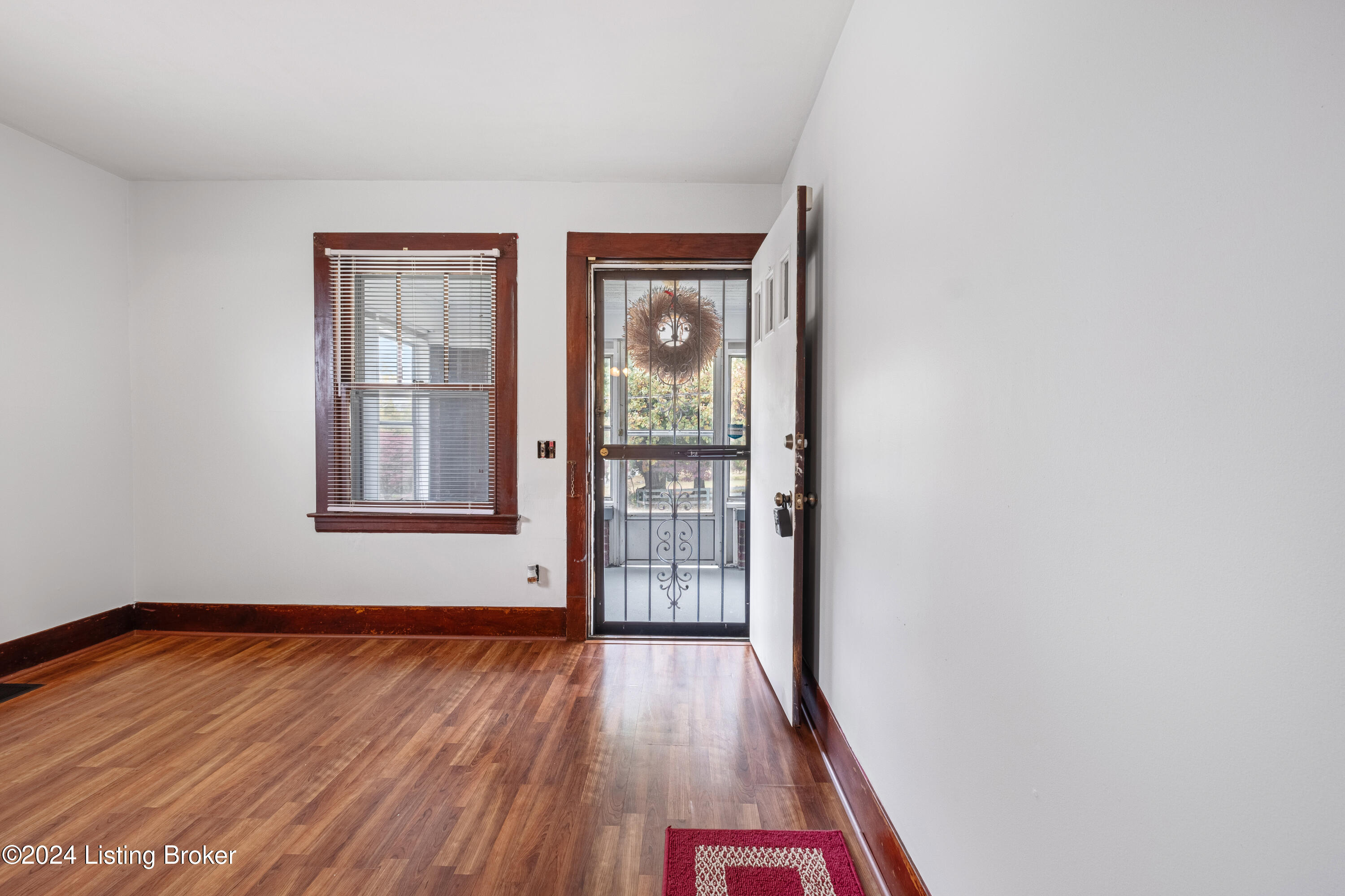 1600 Lincoln Ave