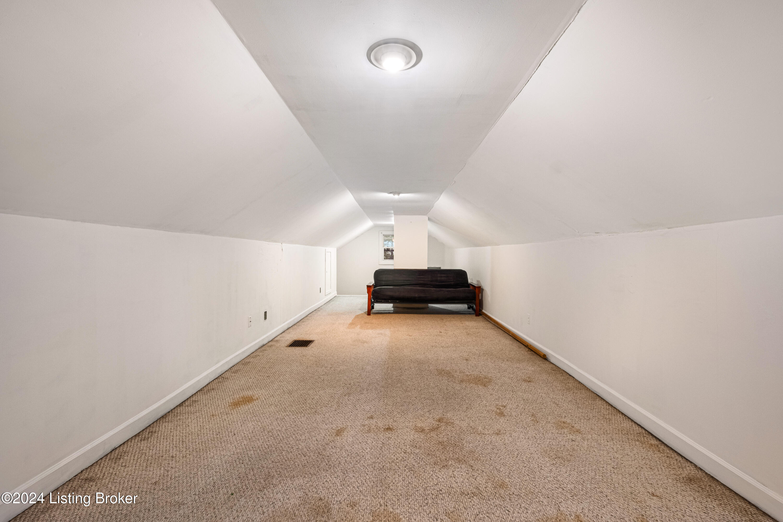 1600 Lincoln Ave