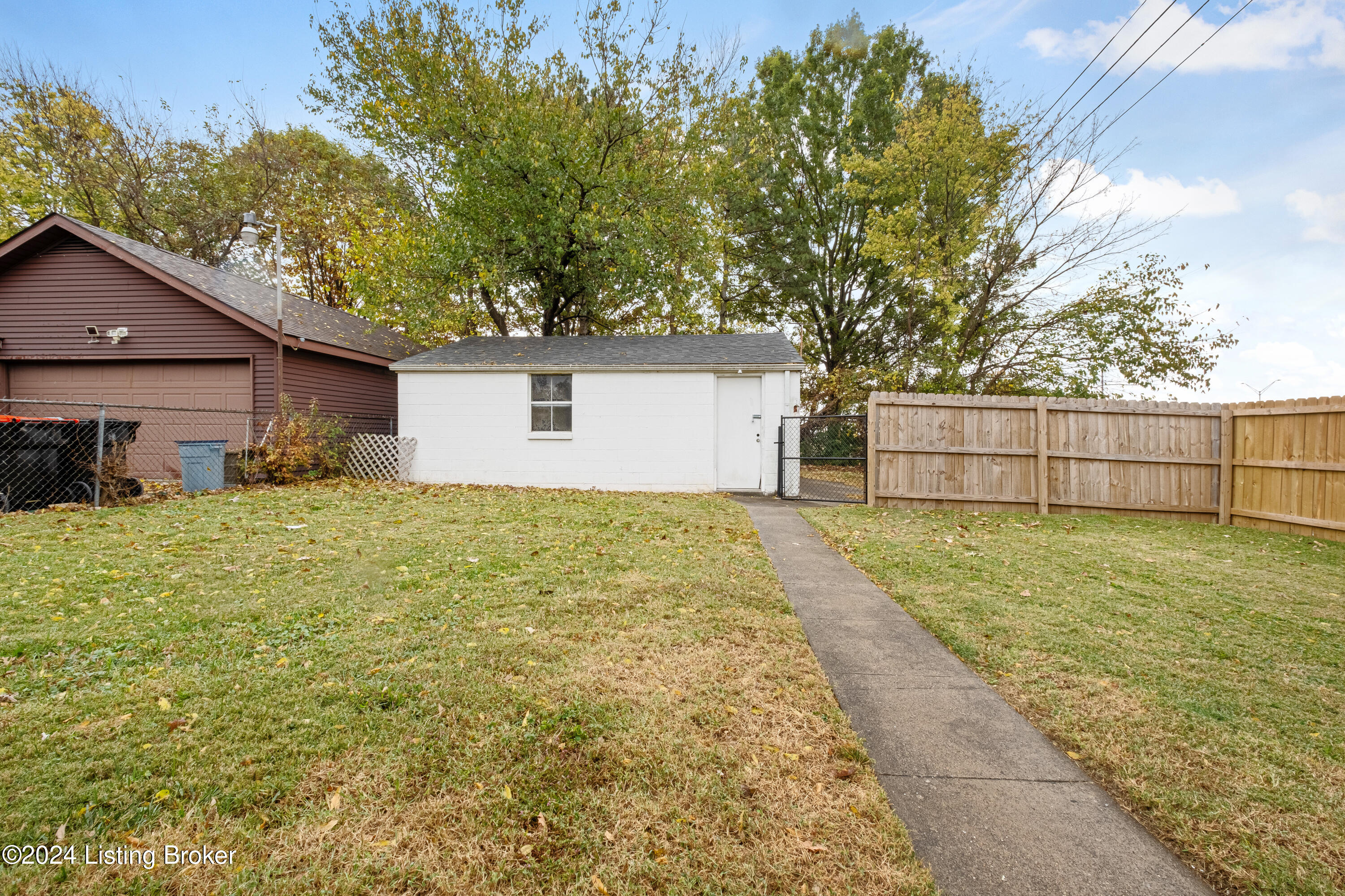 1600 Lincoln Ave