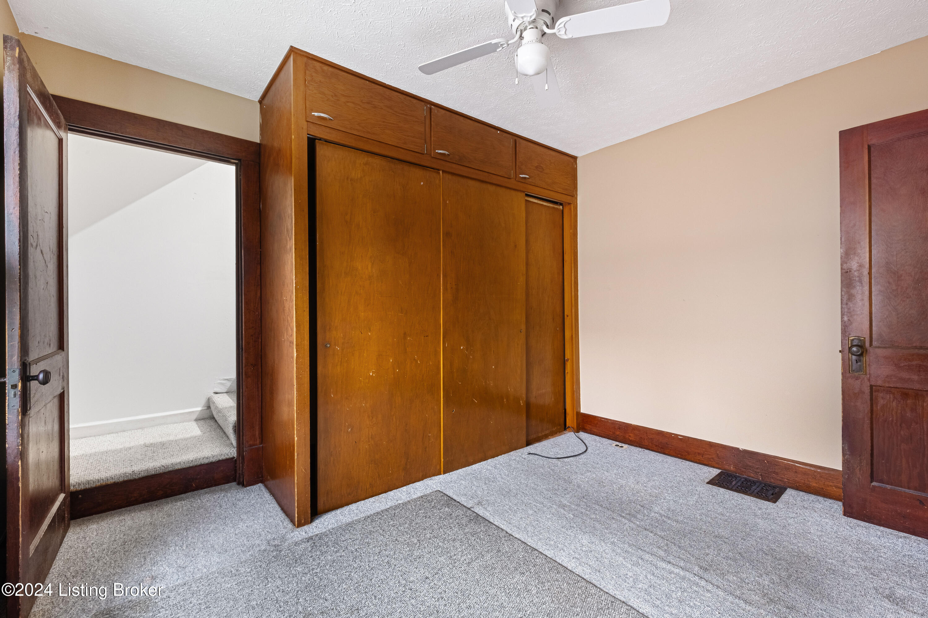 1600 Lincoln Ave