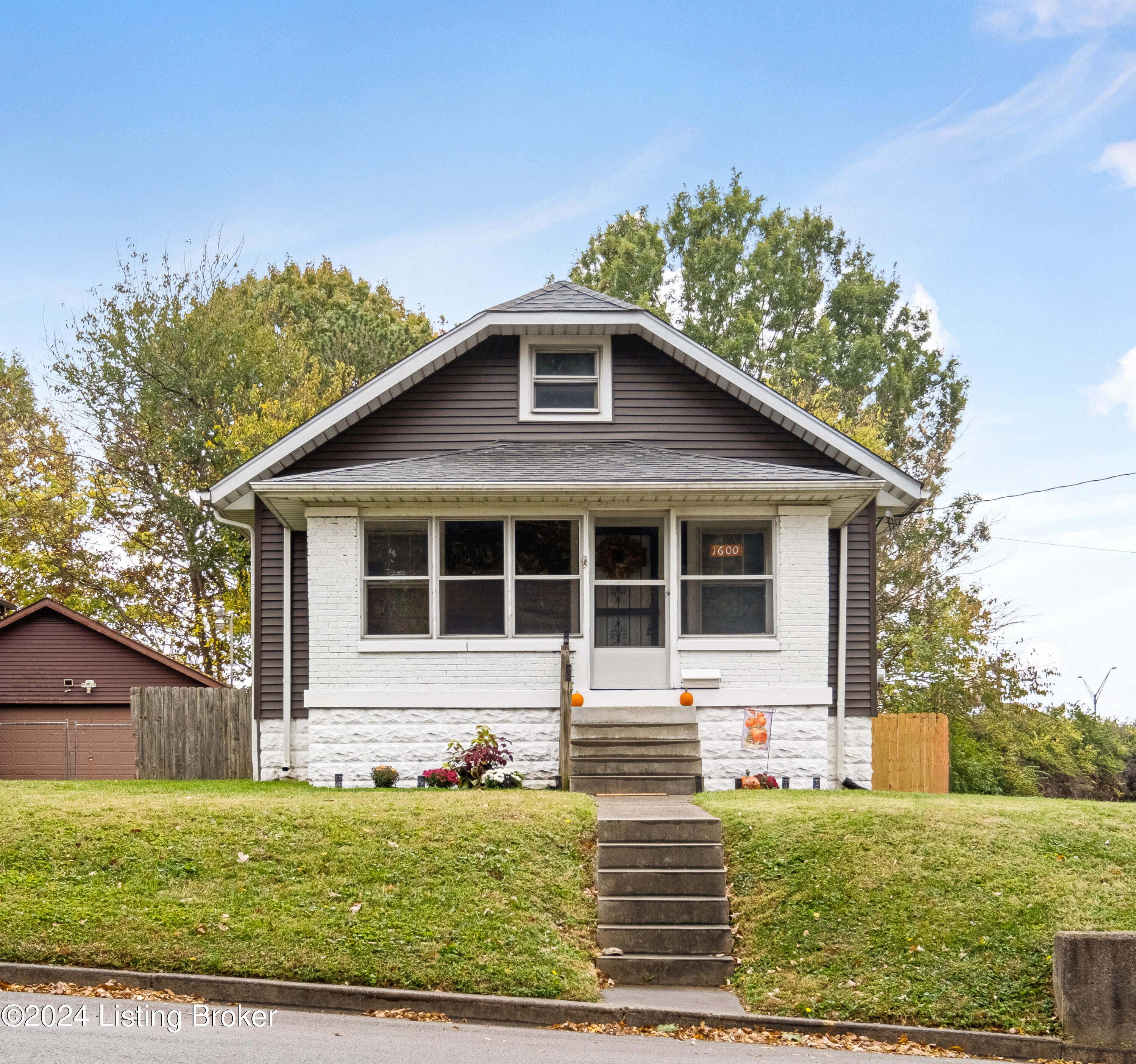 1600 Lincoln Ave