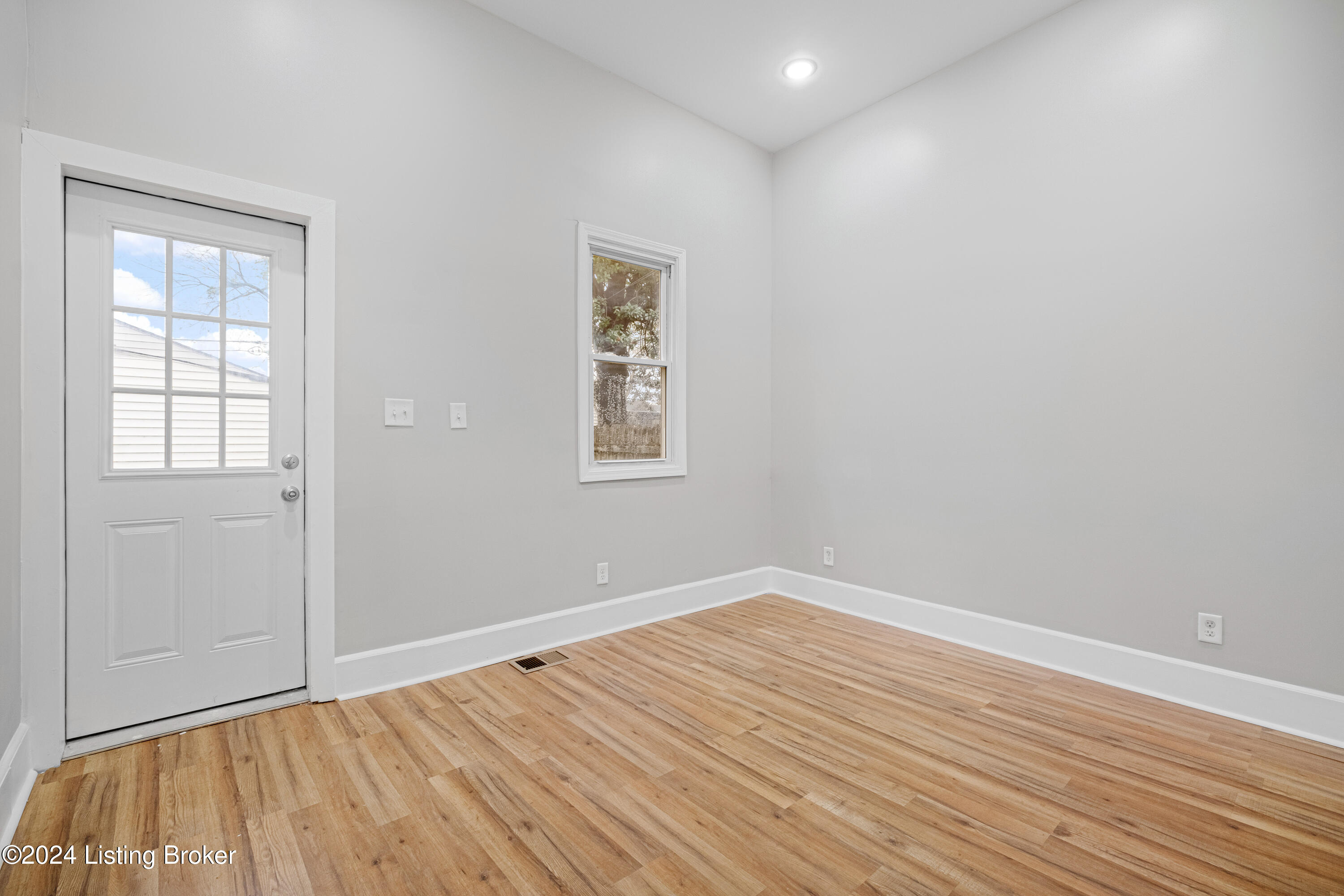 1114 Milton St, 2