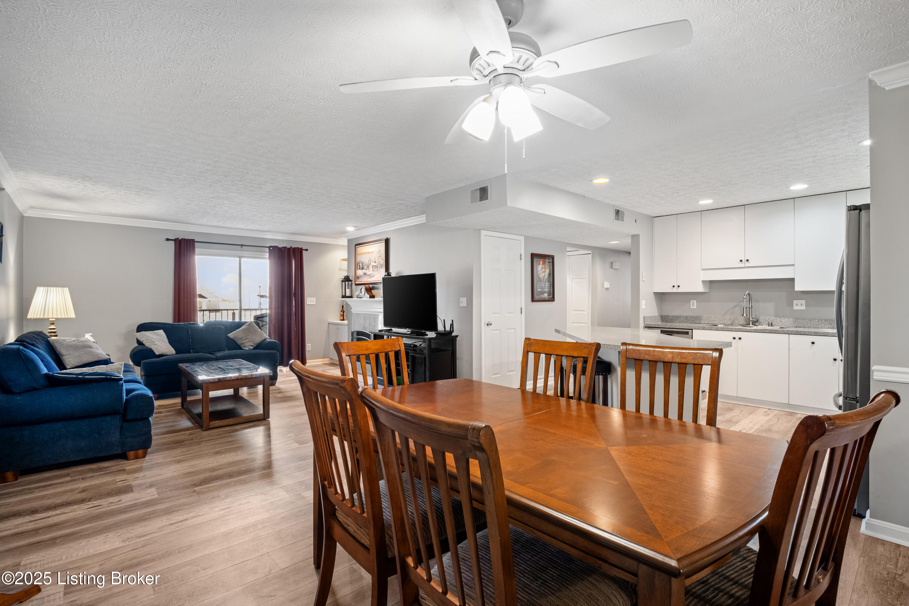 8504 Atrium Dr, APT 901