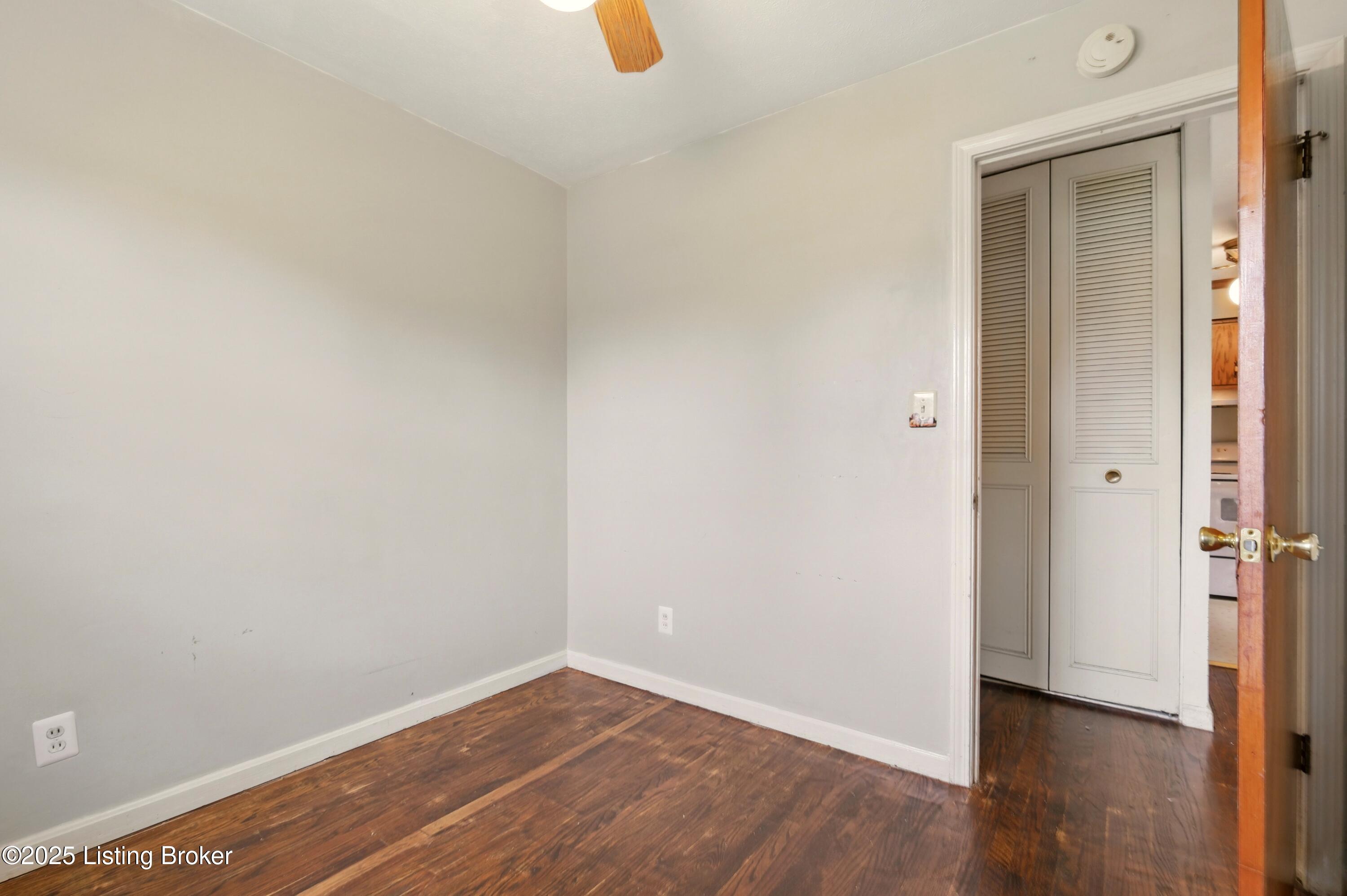 2806 Girard Dr