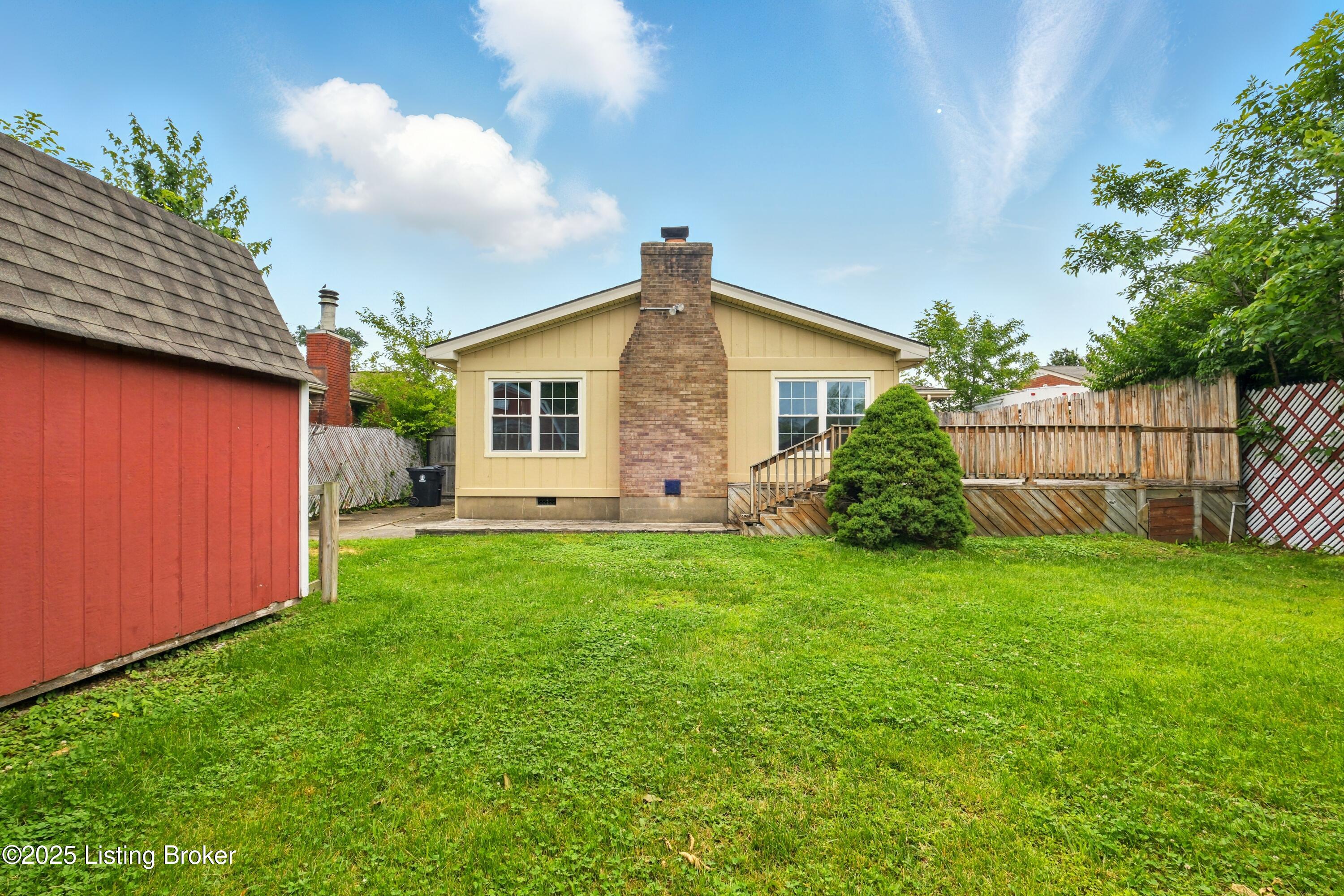 2806 Girard Dr
