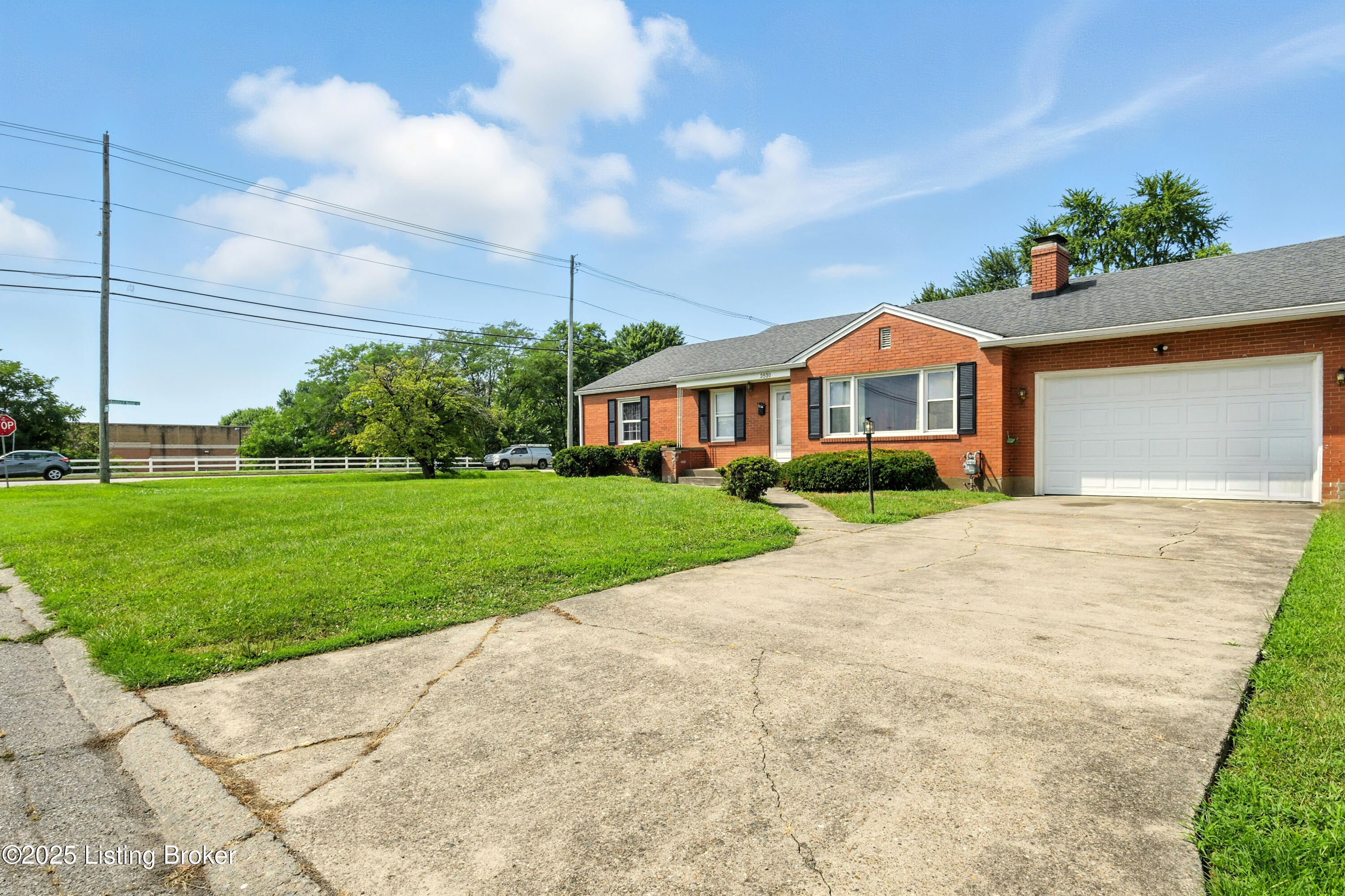 3530 Tyrone Dr