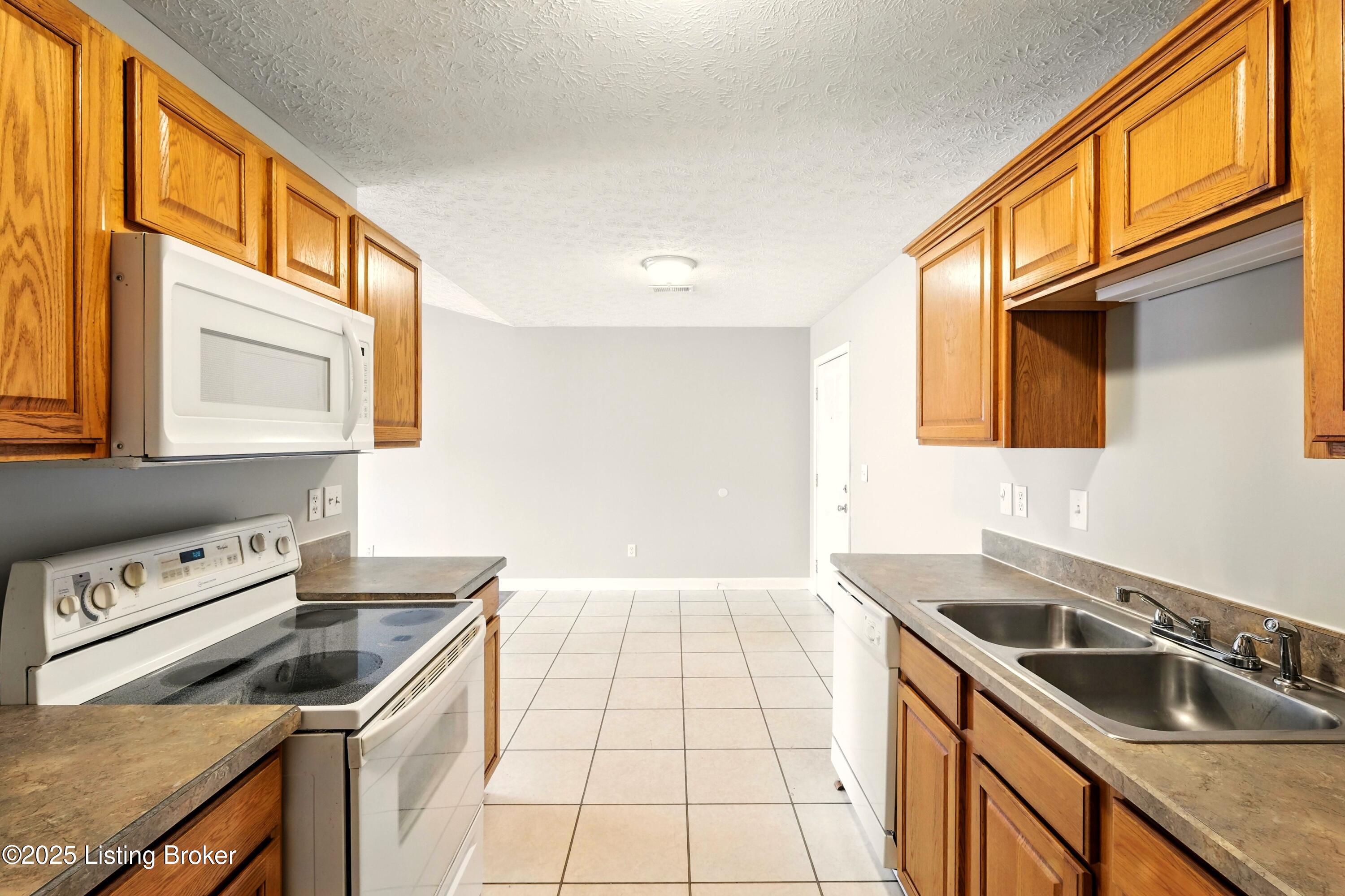 7802 Alfred Schlatter Dr, APT 6
