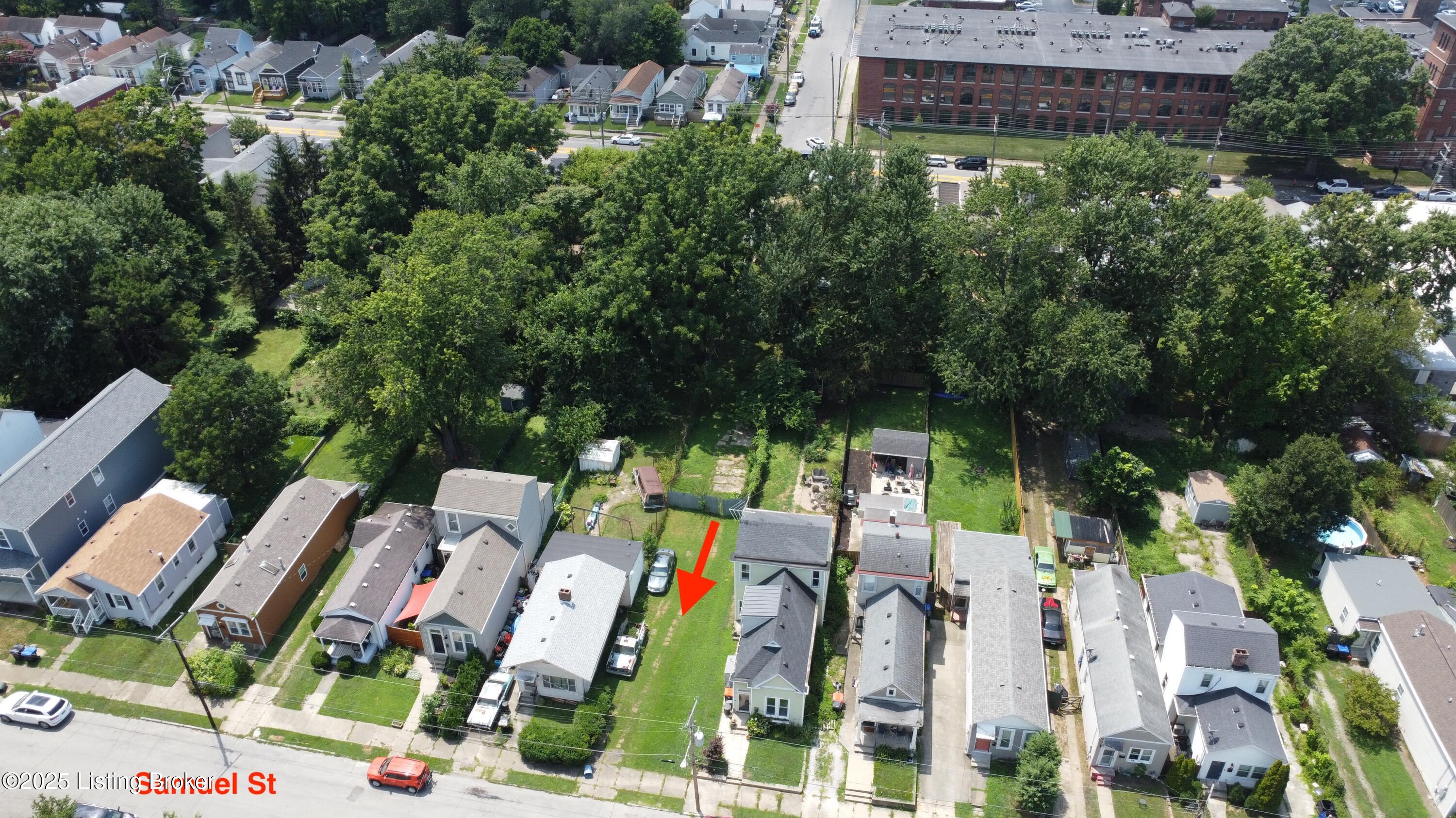 953 Goss Ave