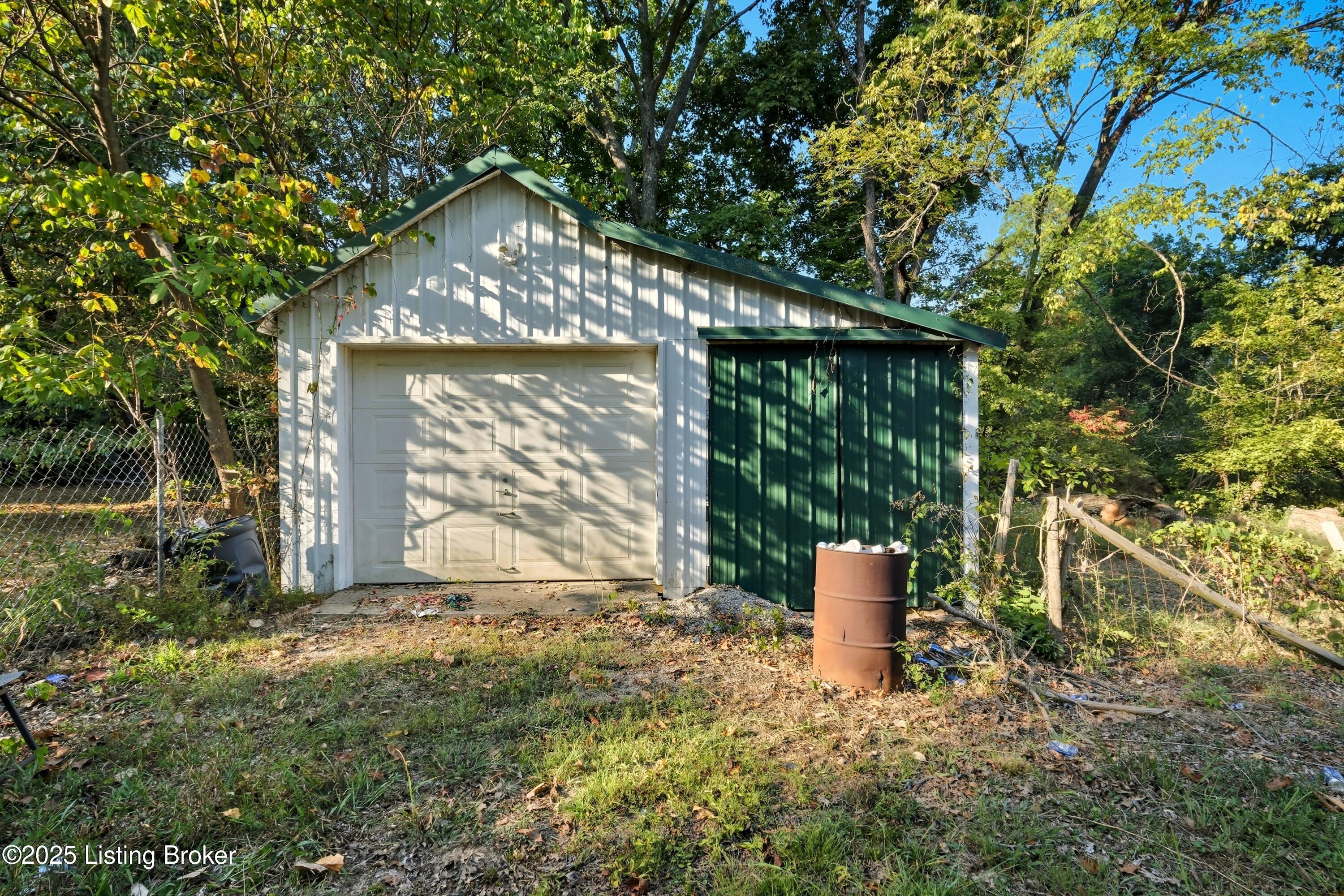 8605 Independence School Rd