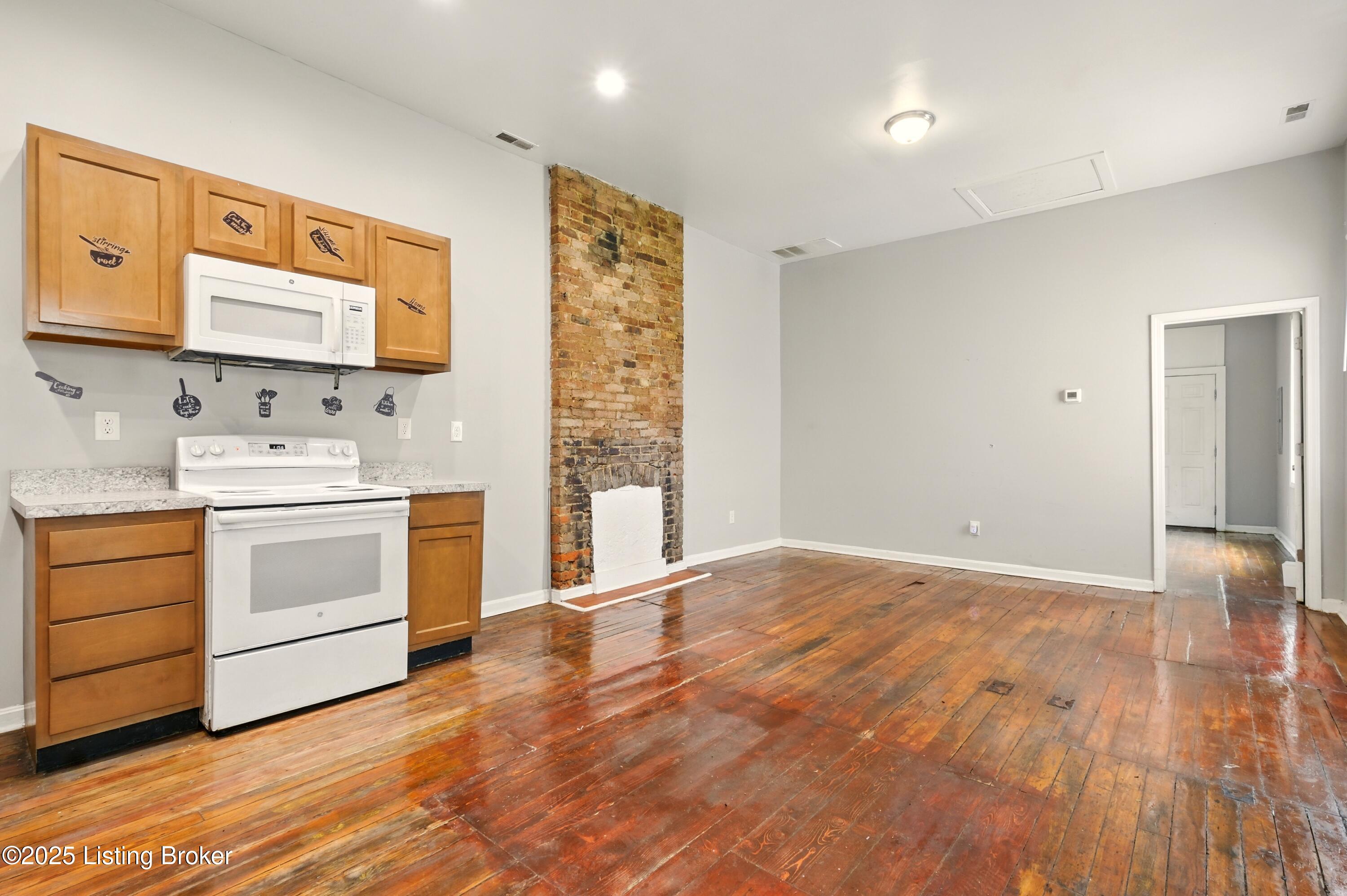 724 Coke St 1