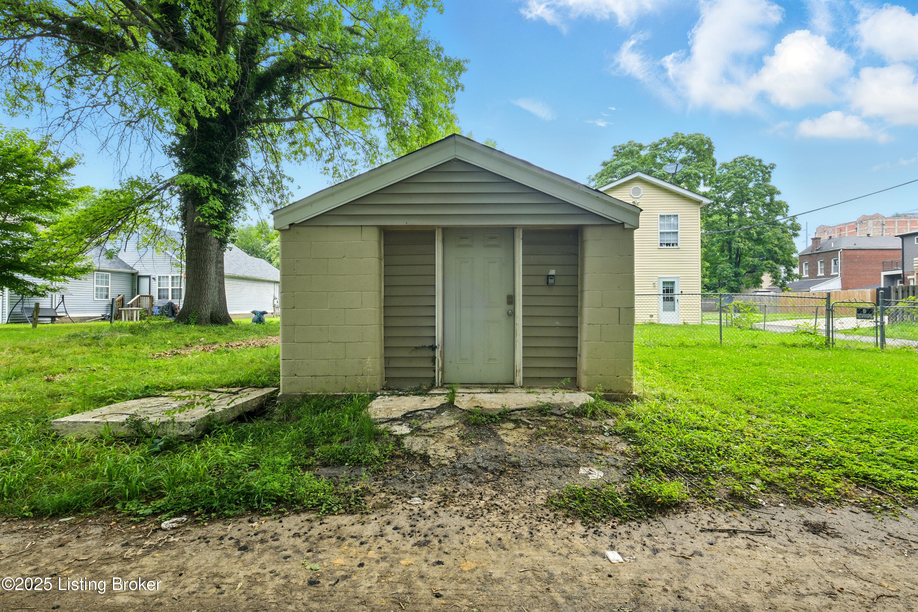 724 Coke St 1