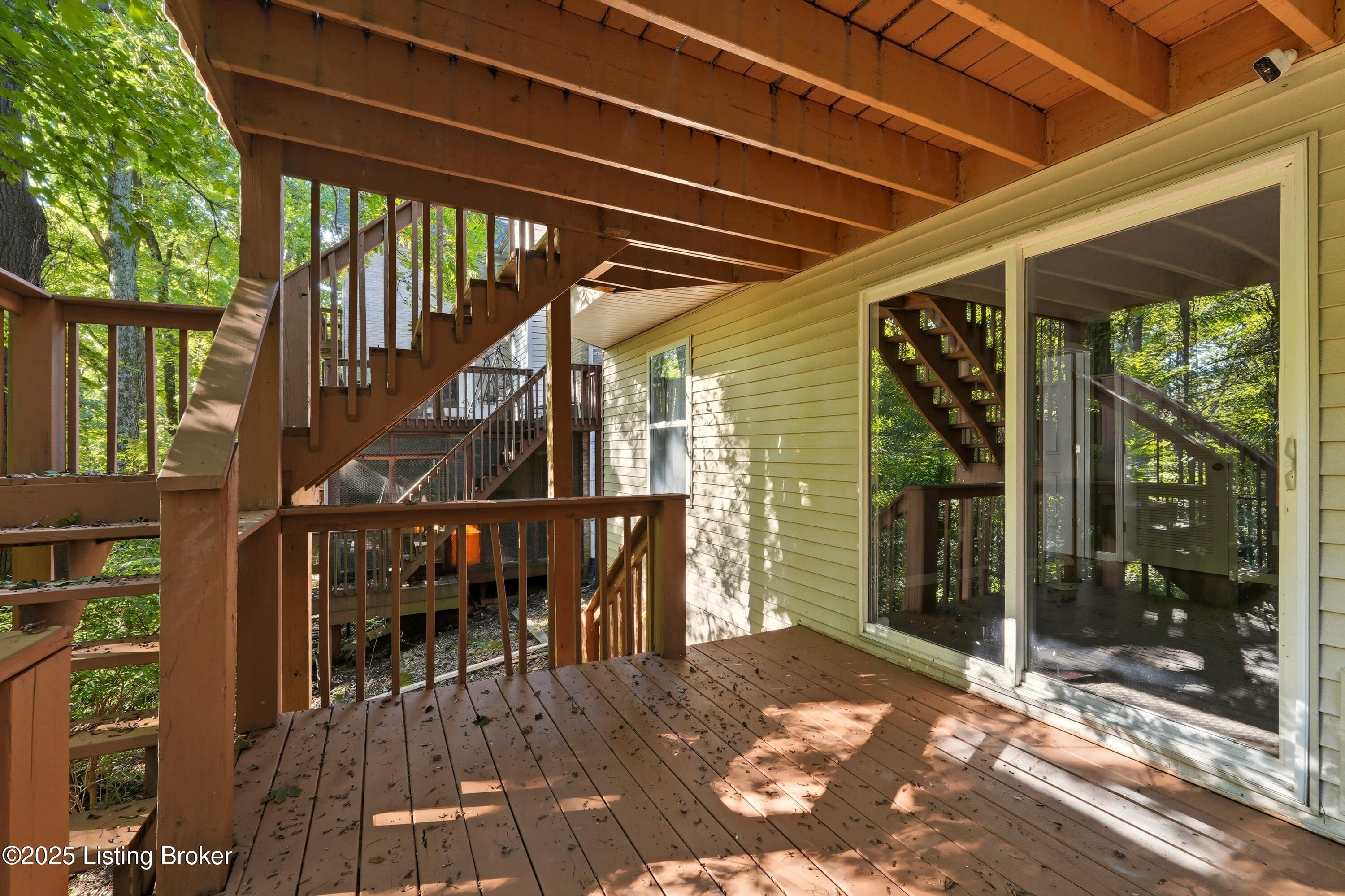 8716 Wooded Trail Ct