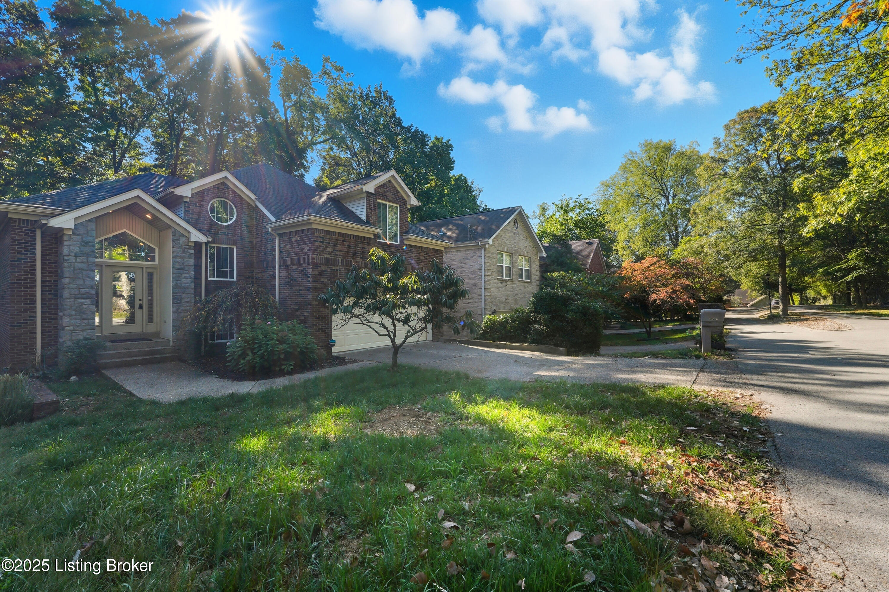 8716 Wooded Trail Ct