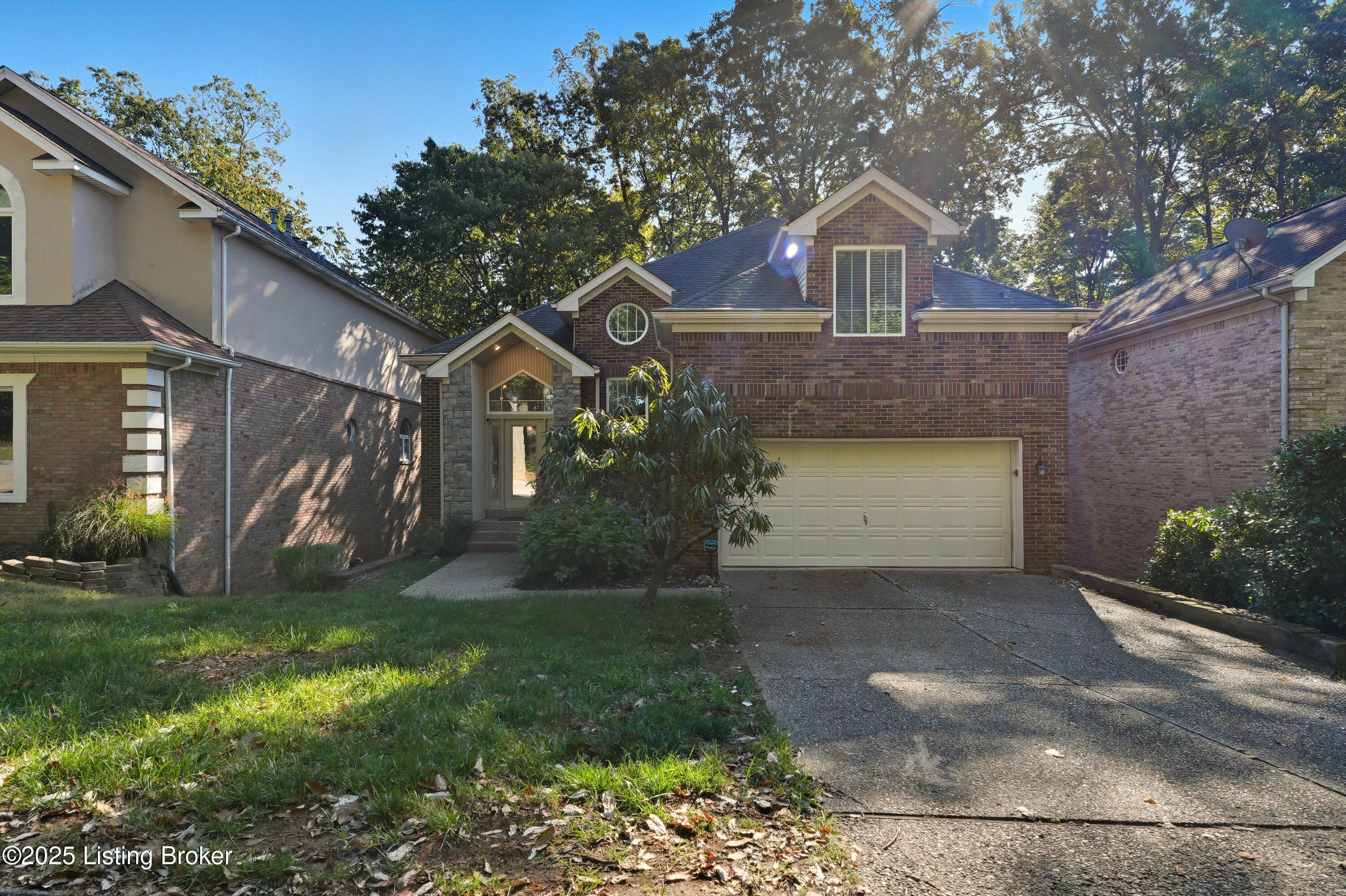 8716 Wooded Trail Ct