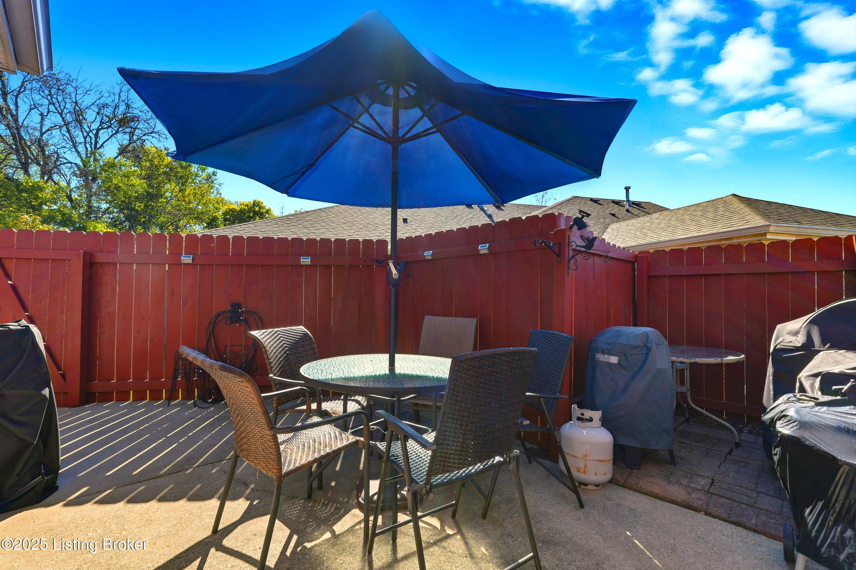 7333 Fox Hollow Way