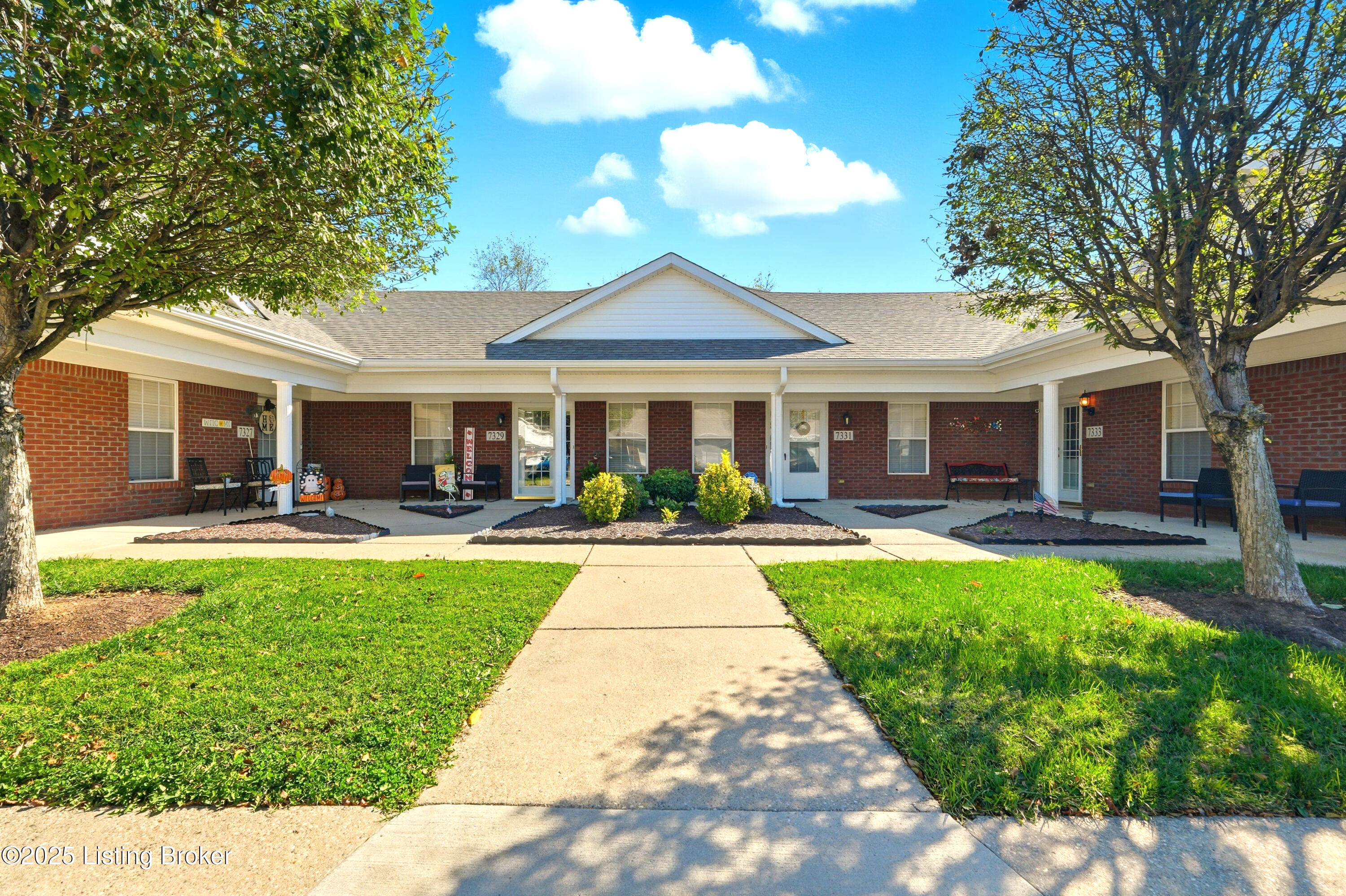 7333 Fox Hollow Way