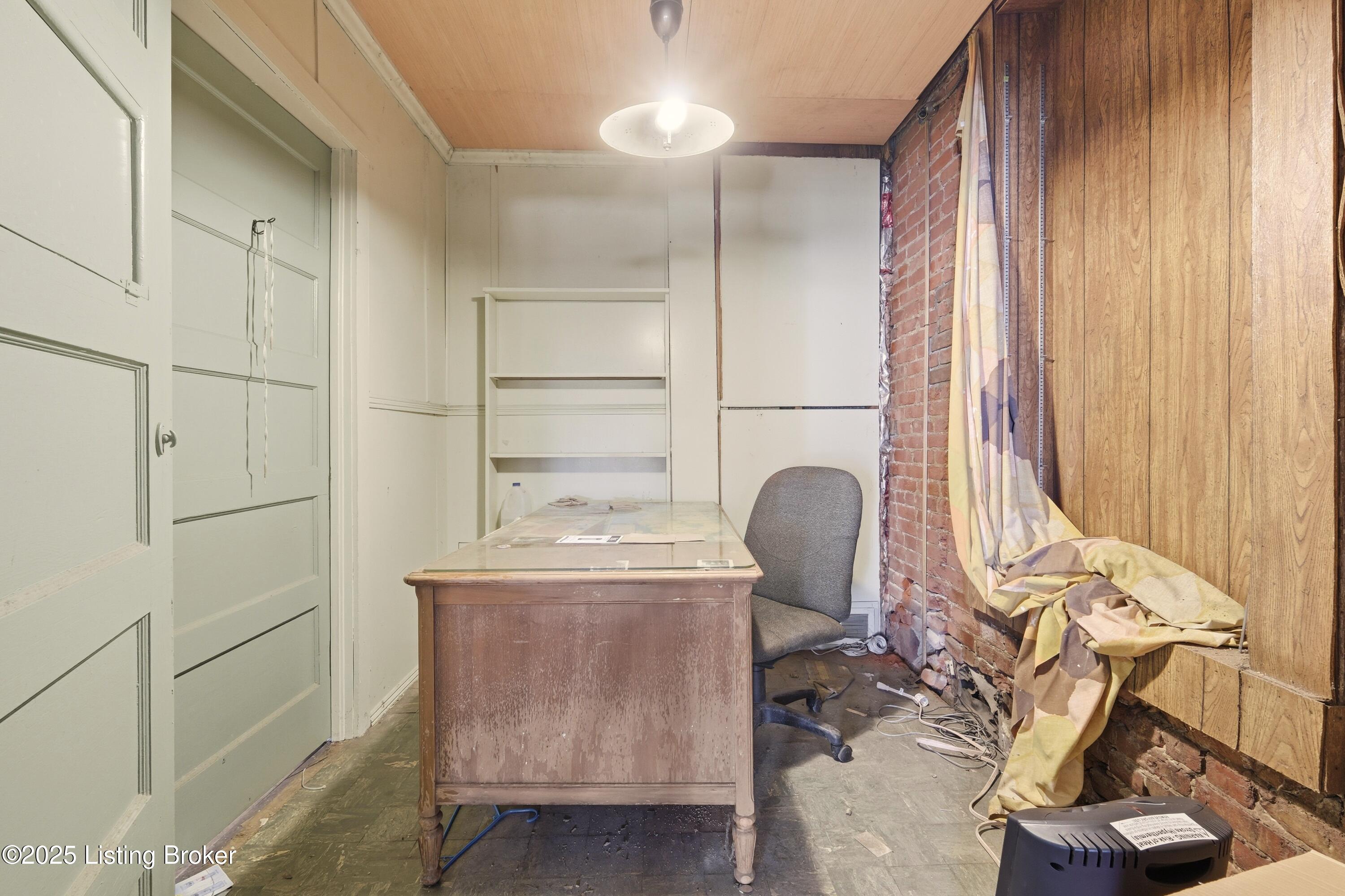 1000 E Muhammad Ali Blvd