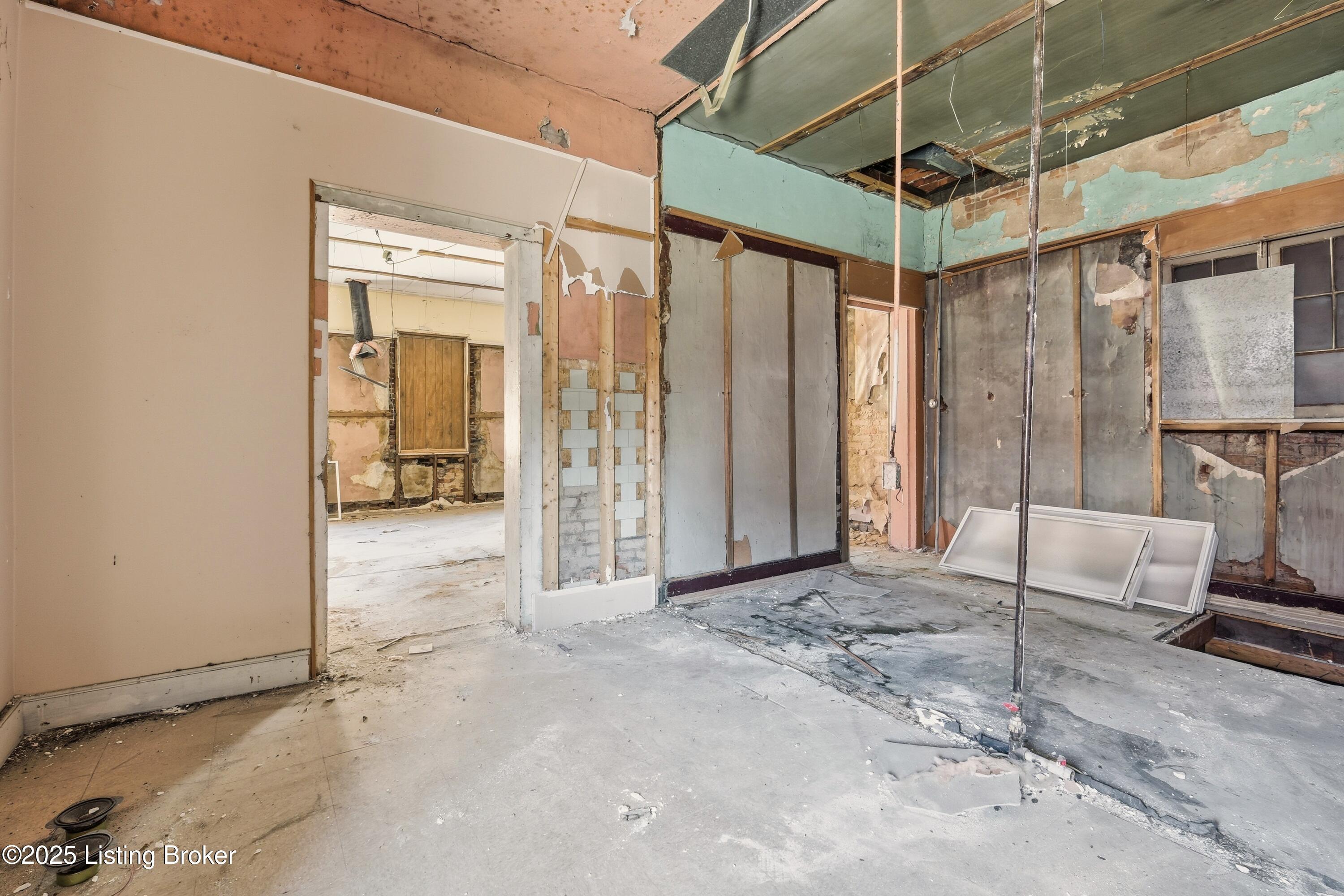 1000 E Muhammad Ali Blvd