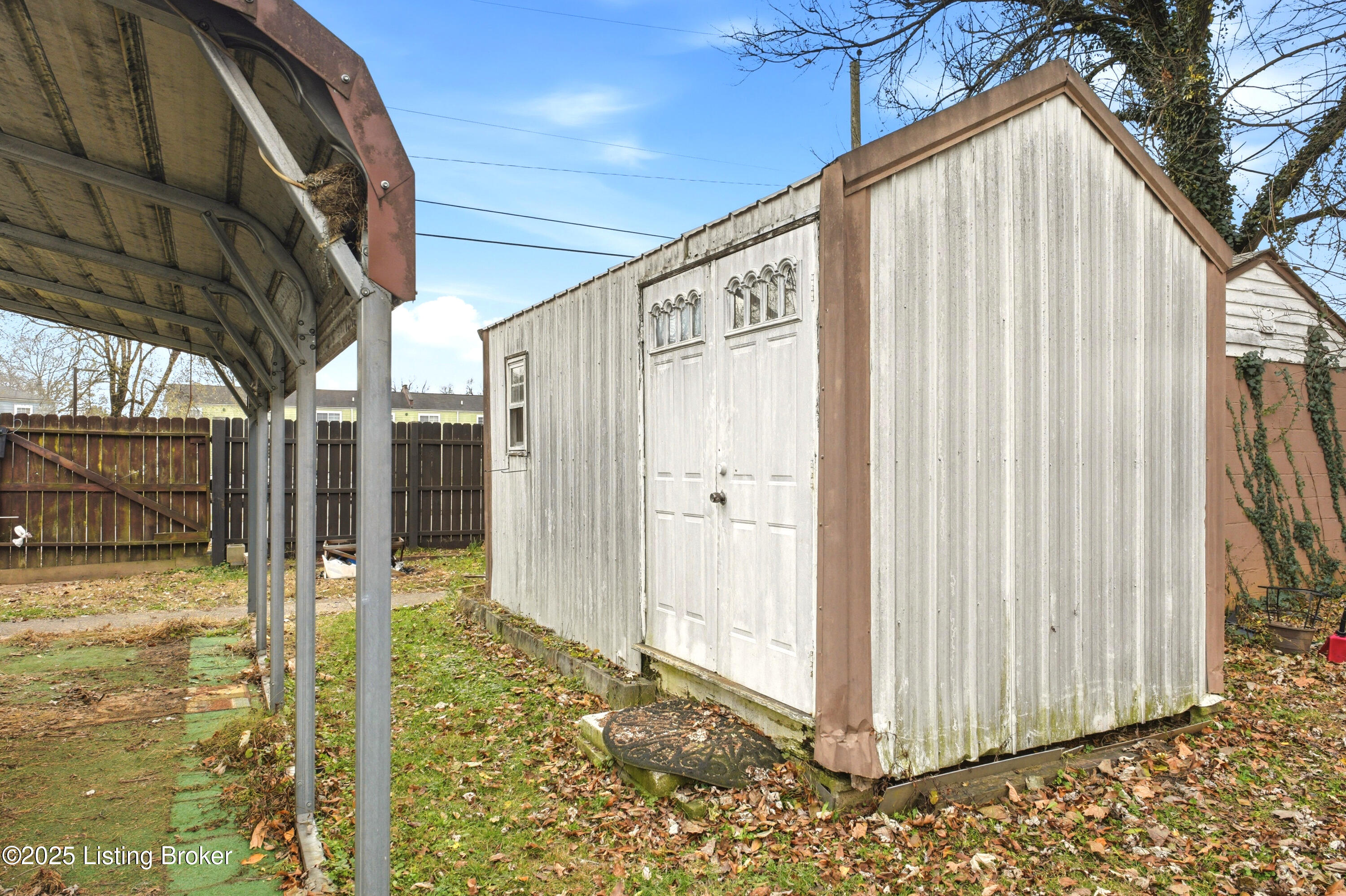1600 Thornberry Ave