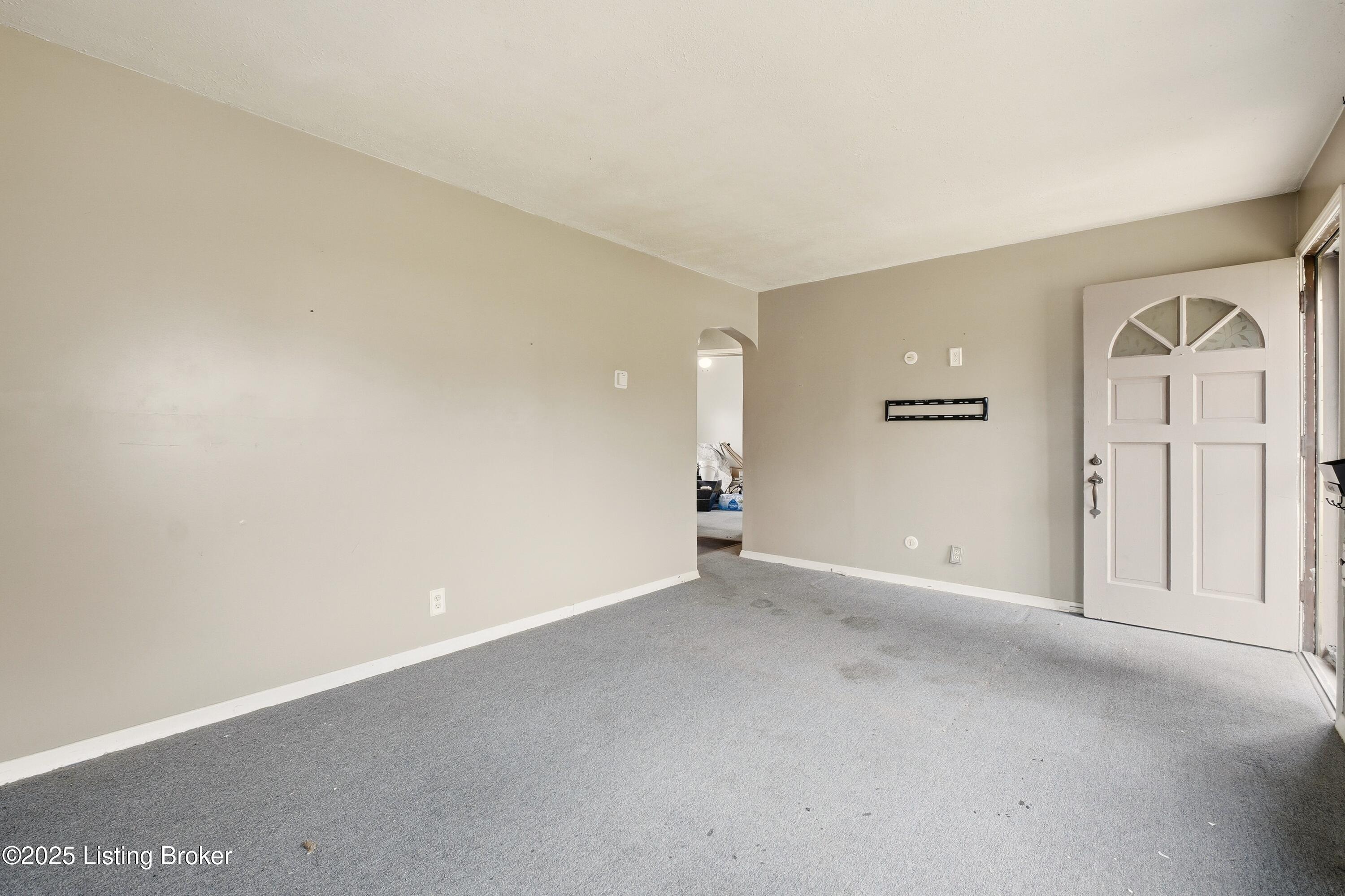 1600 Thornberry Ave