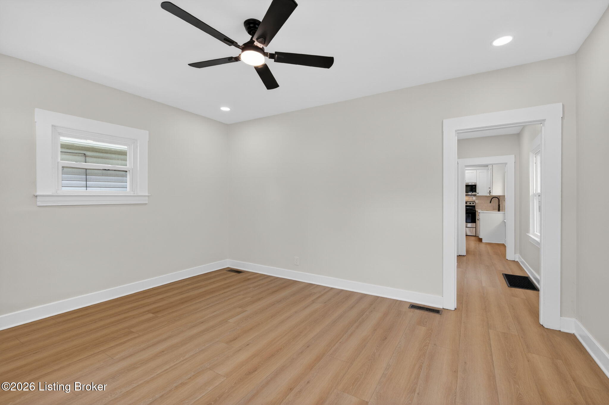 518 W Evelyn Ave
