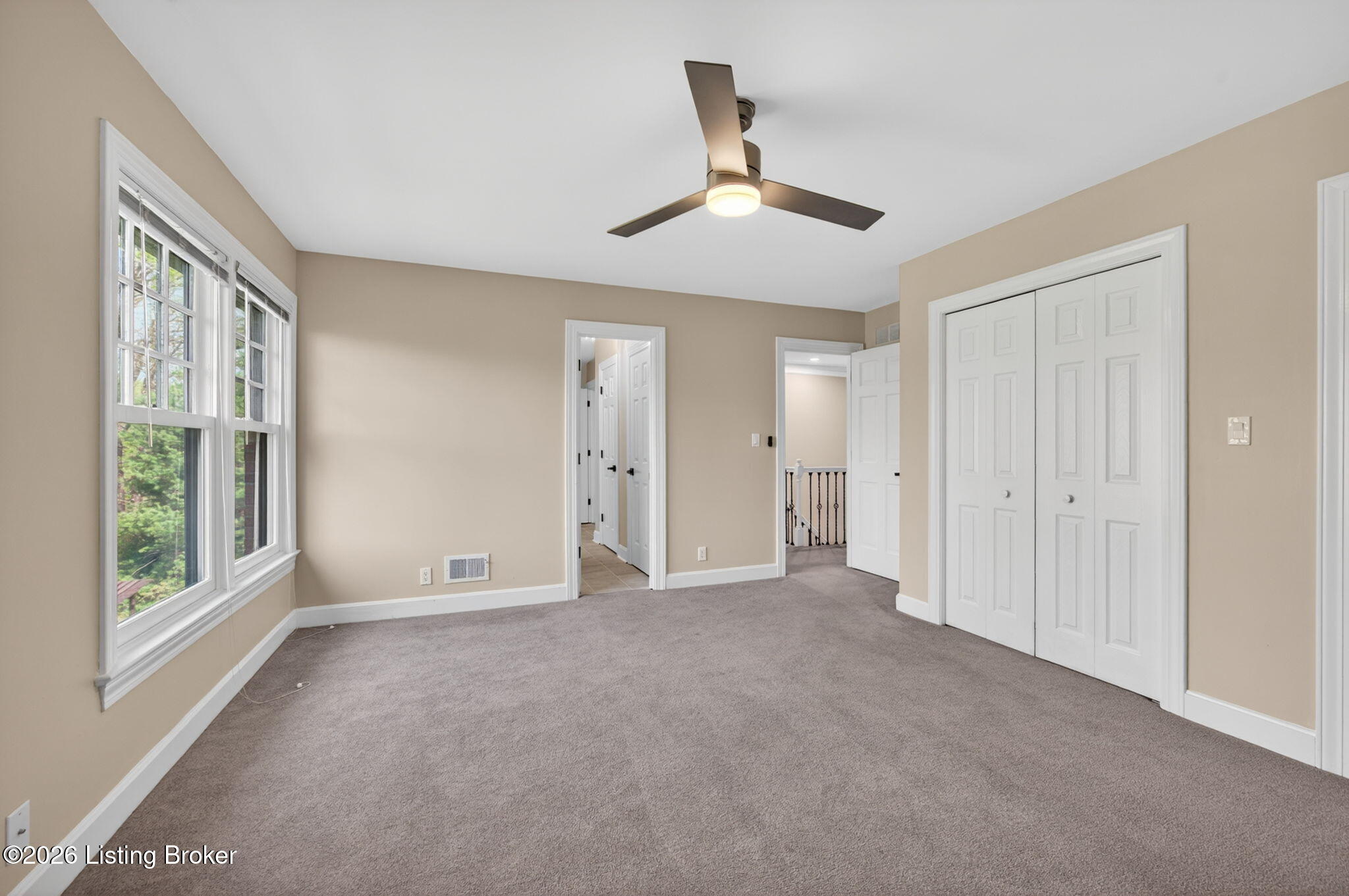 3 Scenic Hill Ct