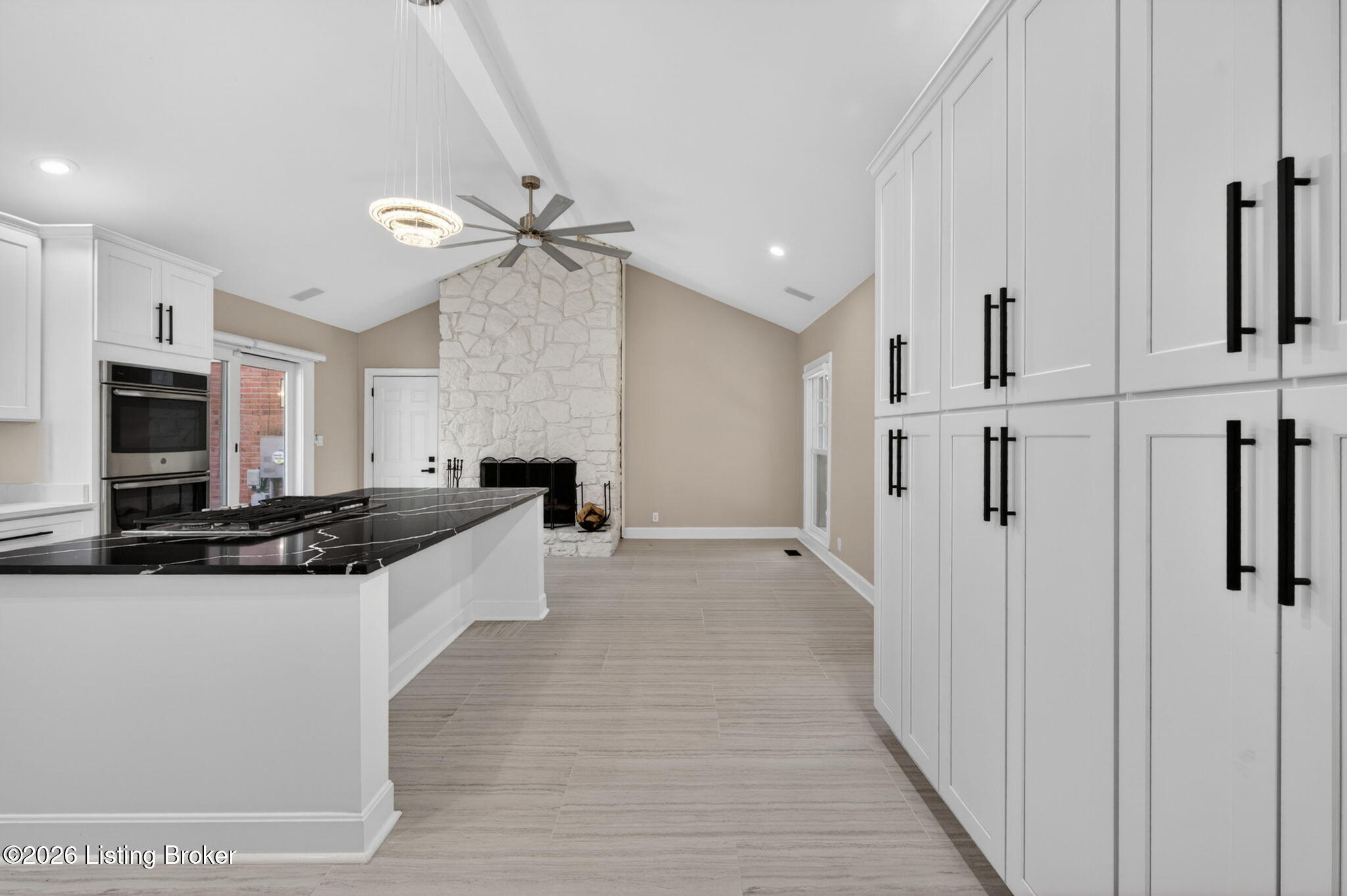 3 Scenic Hill Ct
