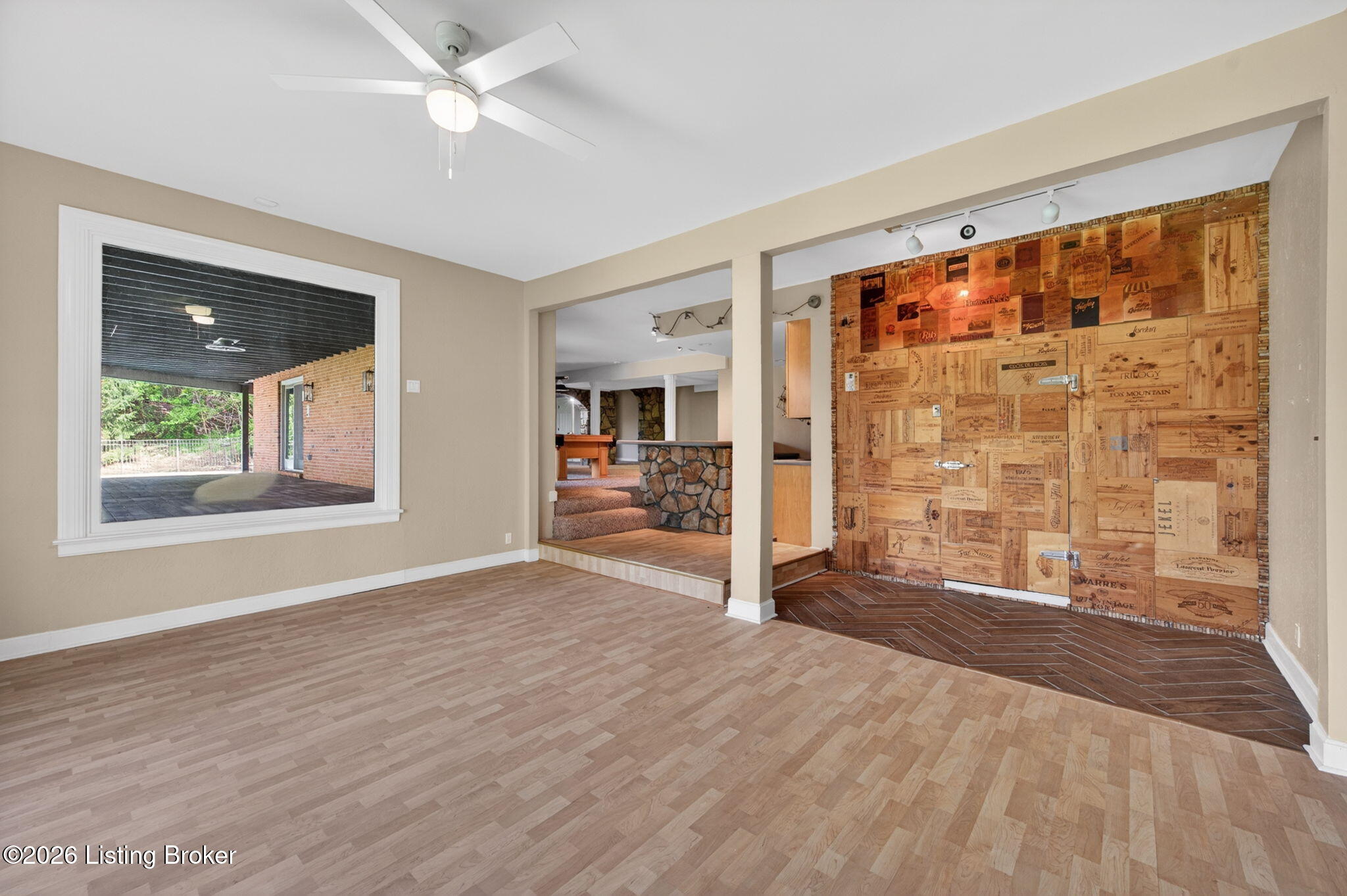 3 Scenic Hill Ct