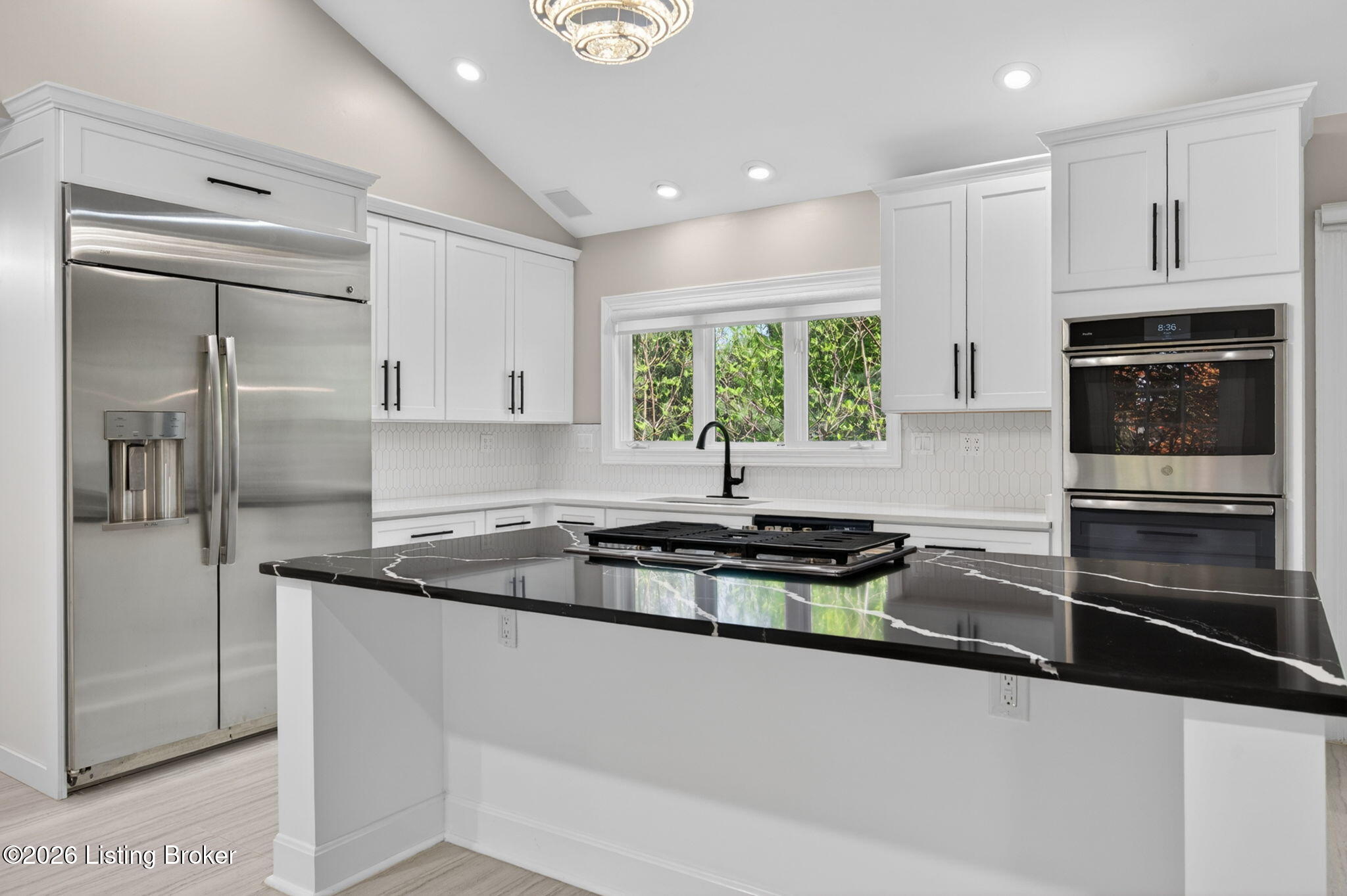 3 Scenic Hill Ct