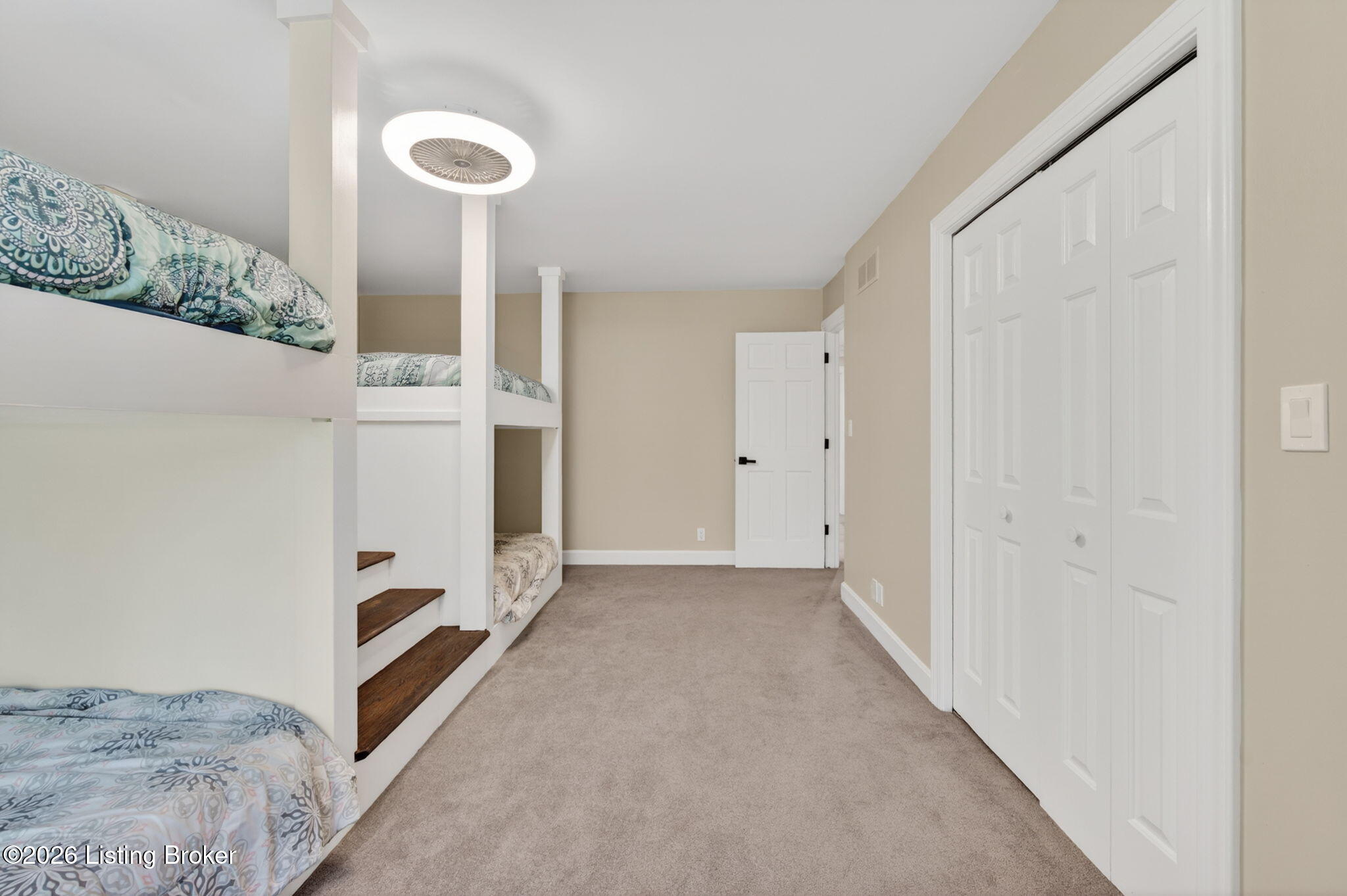 3 Scenic Hill Ct