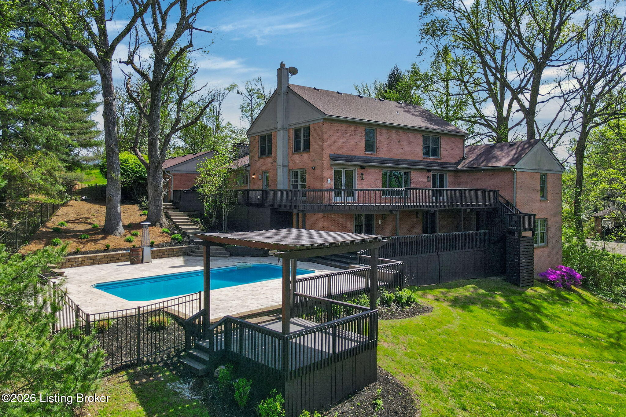 3 Scenic Hill Ct