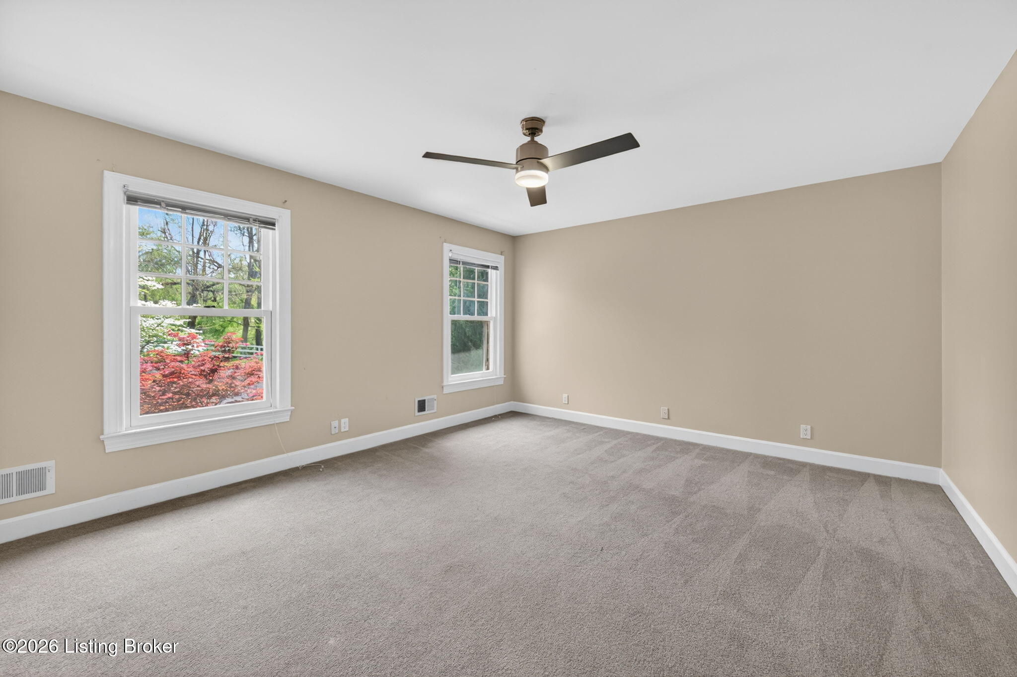 3 Scenic Hill Ct